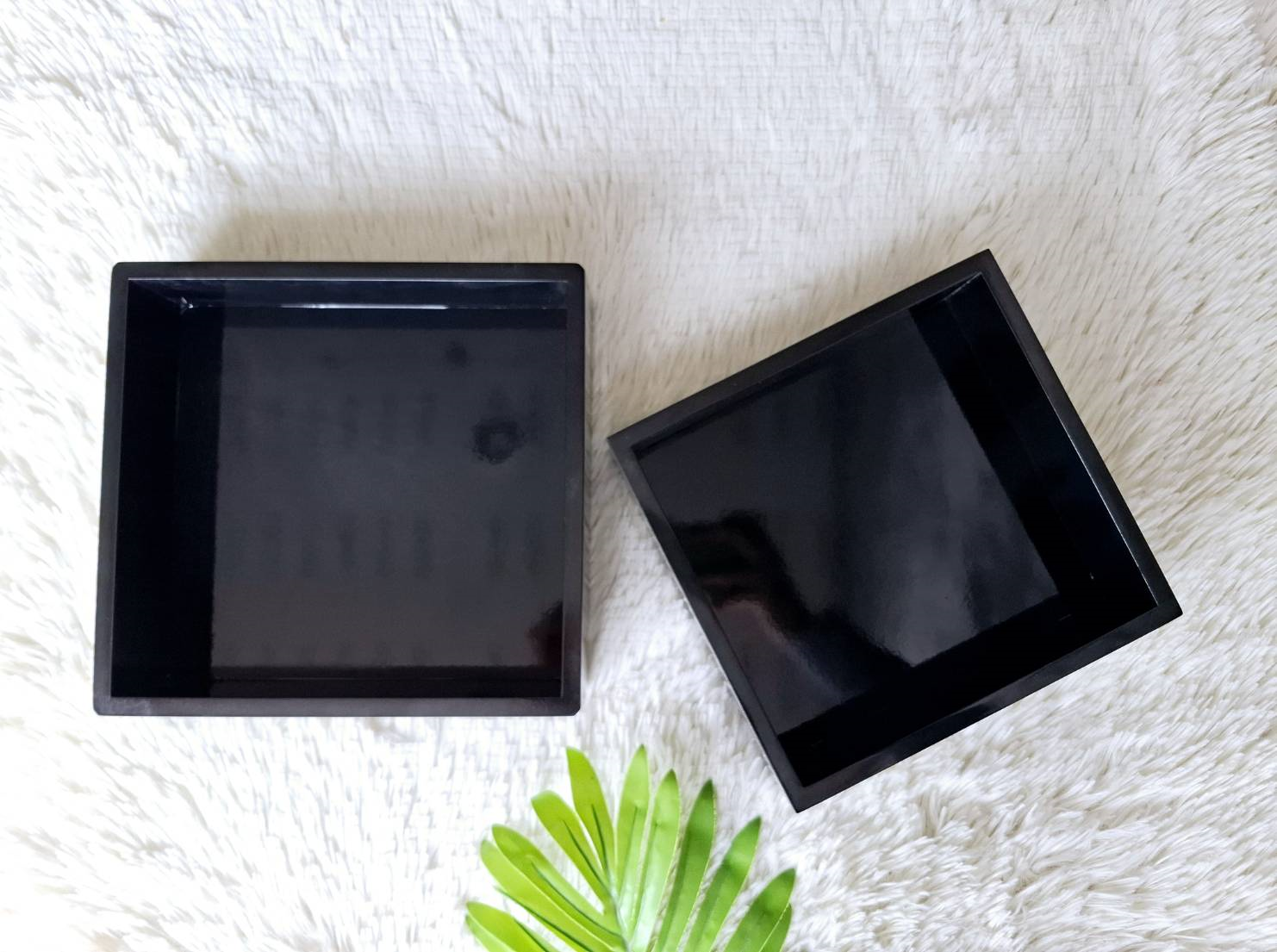 กล่องไม้สีอุตสาหกรรม สีดำ