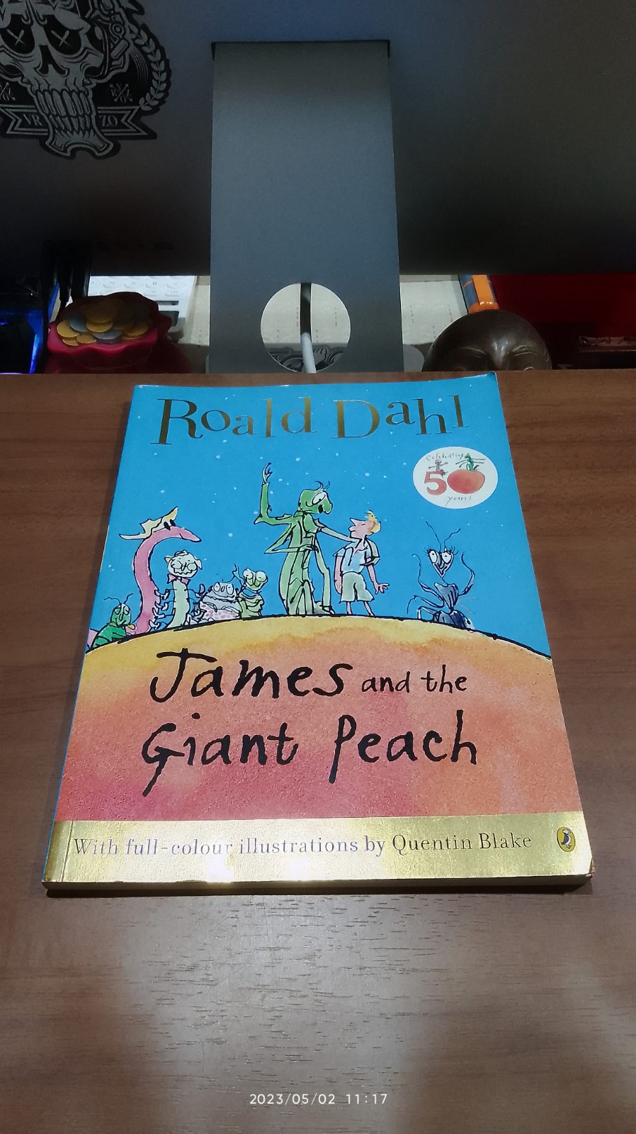 James and the Giant Peach / Roald Dahl