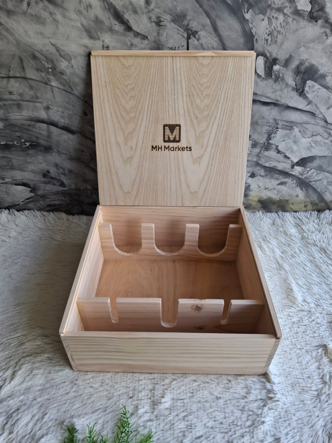 กล่องใส่ไวน์+แก้ว