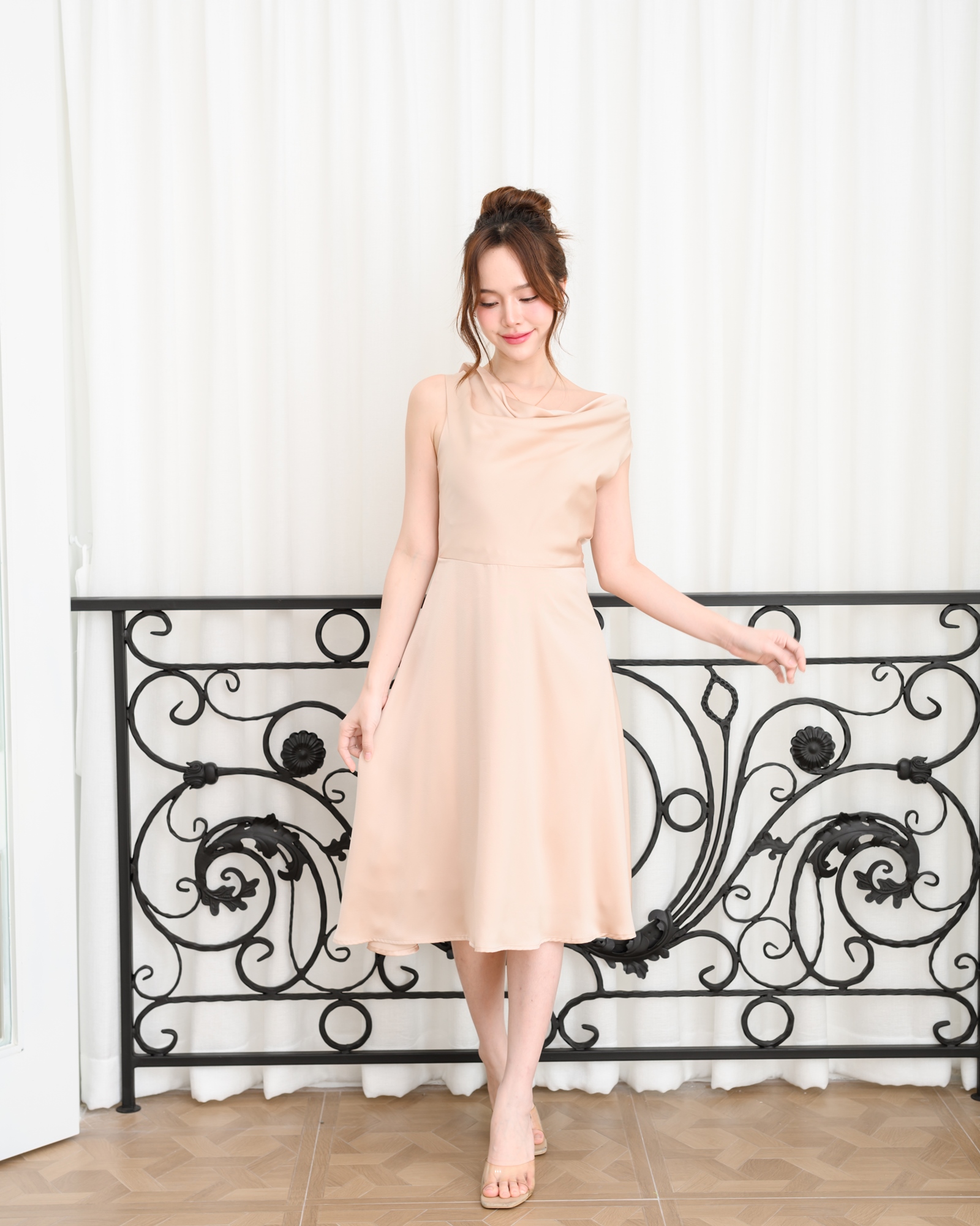 Amour Dress : สีแชมเปญ (โบว์ผูกได้หลายแบบ)