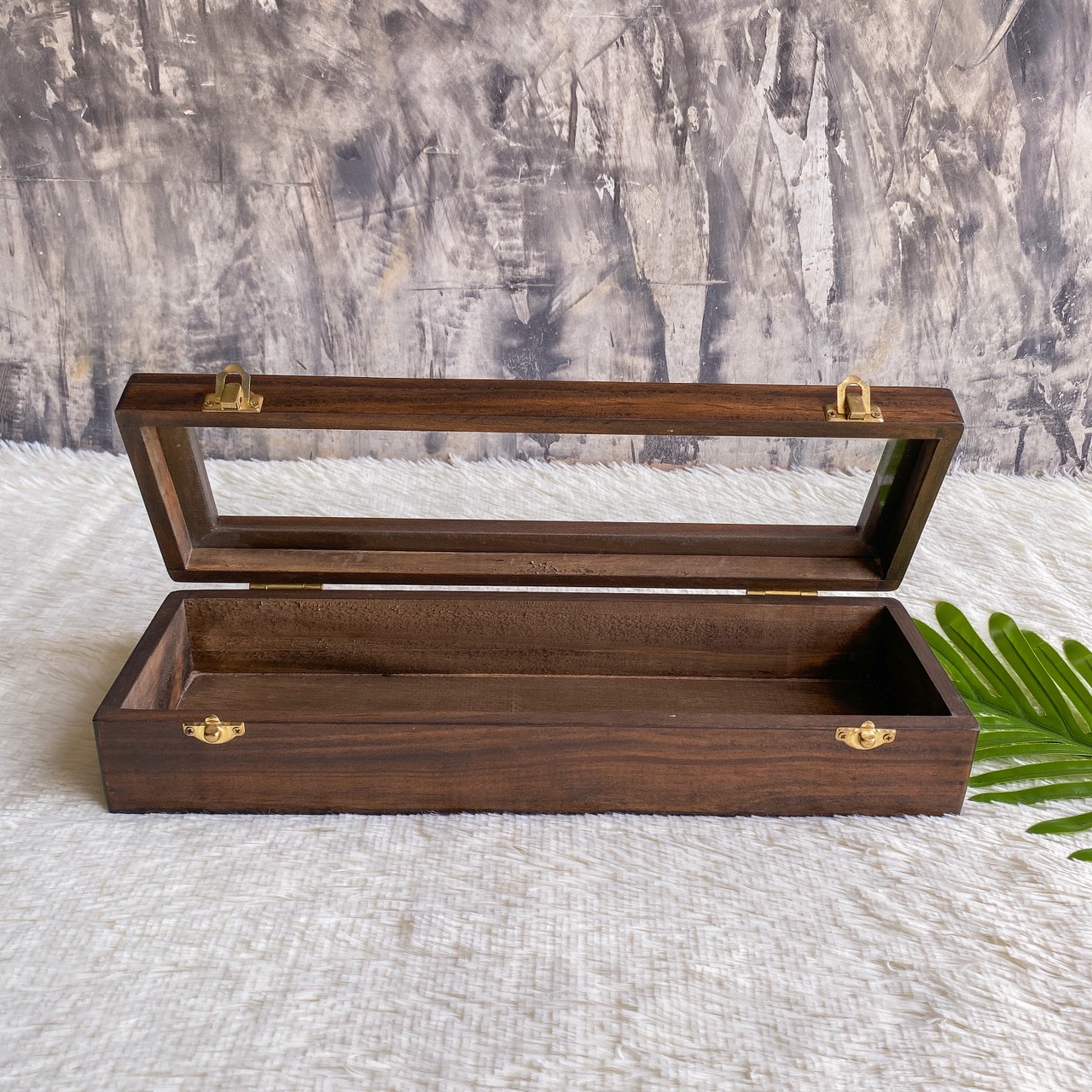 กล่องไม้ฝากระจก (Glass lid wooden box)