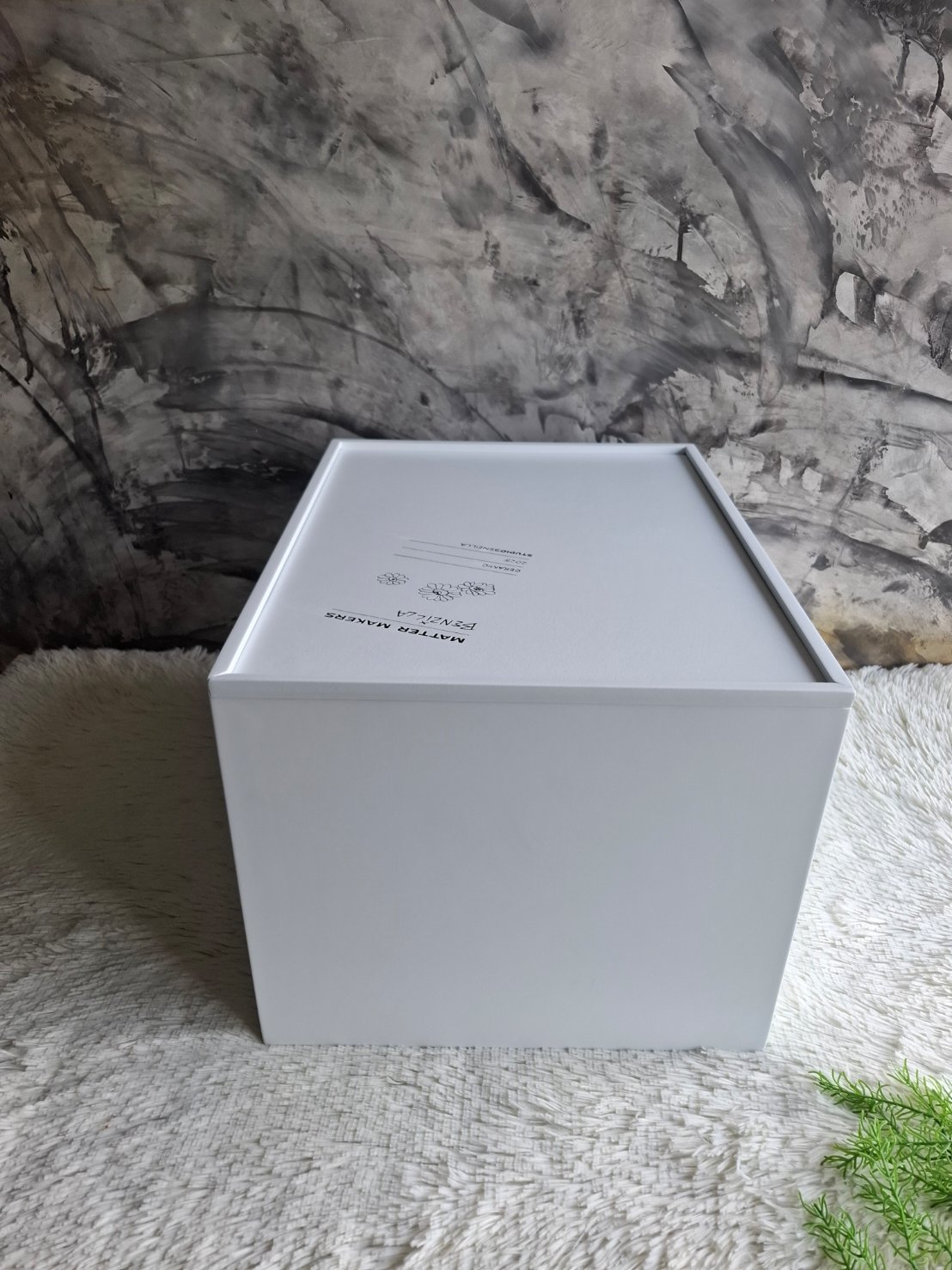 กล่องไม้ใส่โมเดลตุ๊กตา