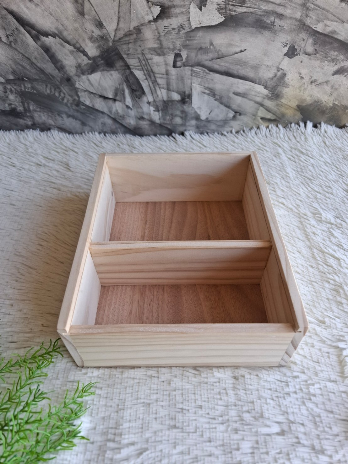 กล่องไม้สนฝาสไลด์อะครีลิค