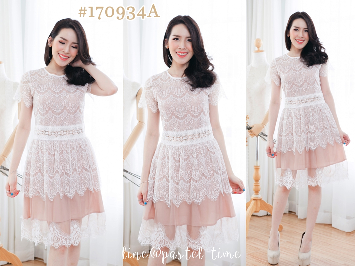 Evita Lace Dress - สีขาว