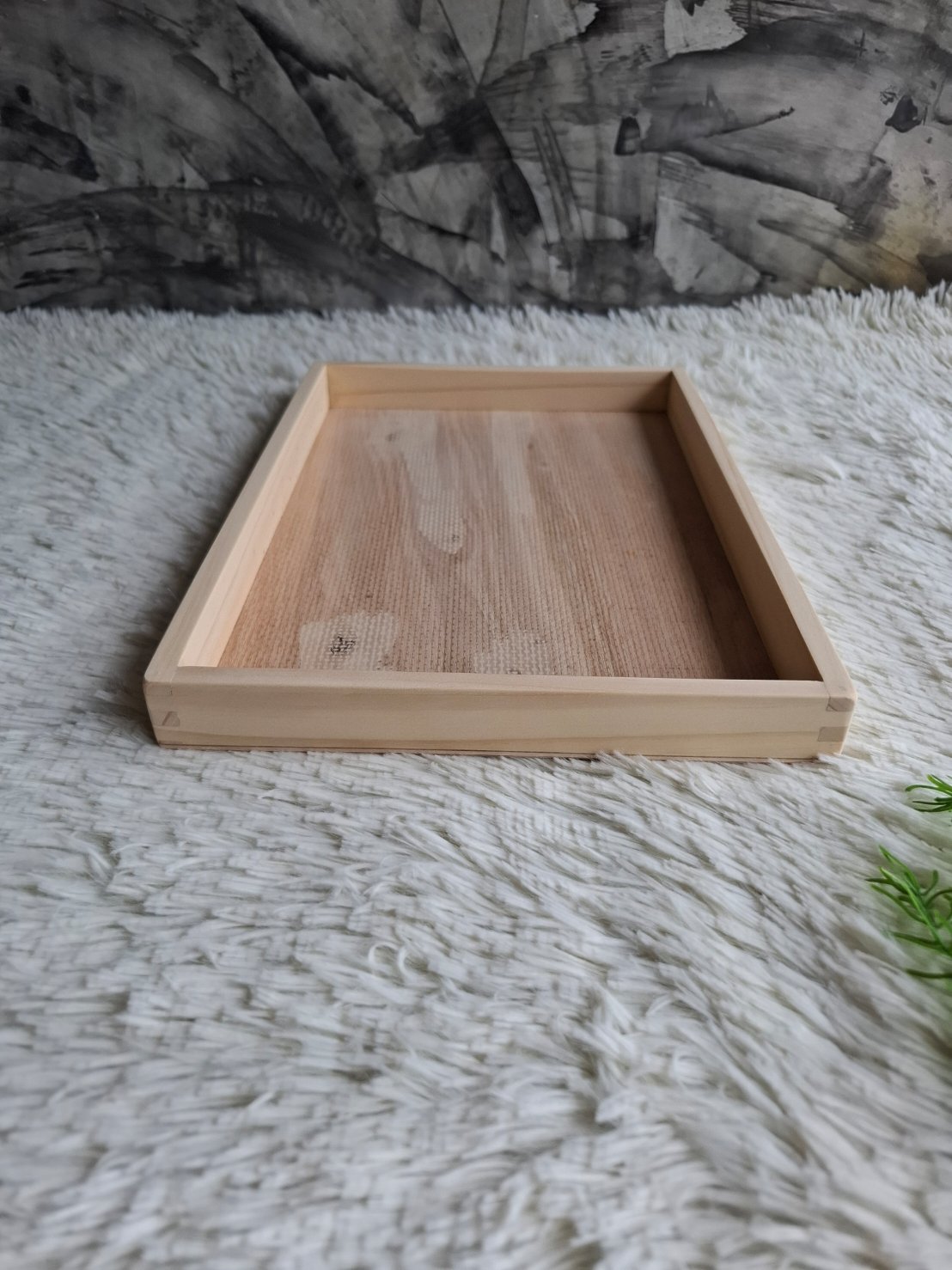 ถาดไม้สน