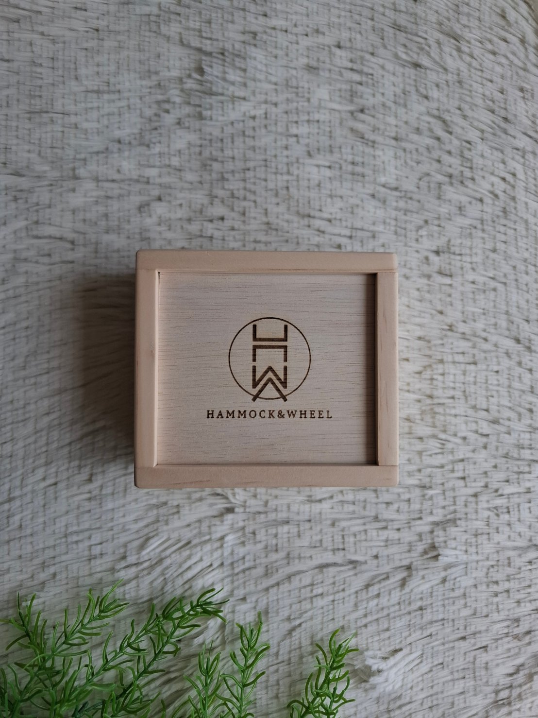 กล่องไม้ฝาสไลด์