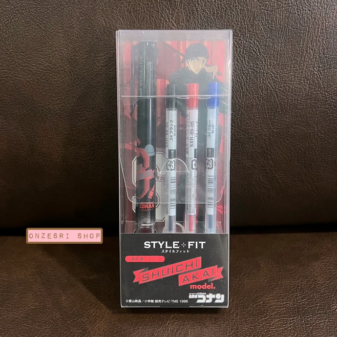 เซ็ตปากกา Uni Style Fit พร้อมไส้ ลาย Detective Conan แบบ Shuichi Akai เป็นปลอกปากกา ใส่ได้ 3 ไส้ พร้อมไส้ 0.5 รวม 3 สี (Black, Blue, Red)