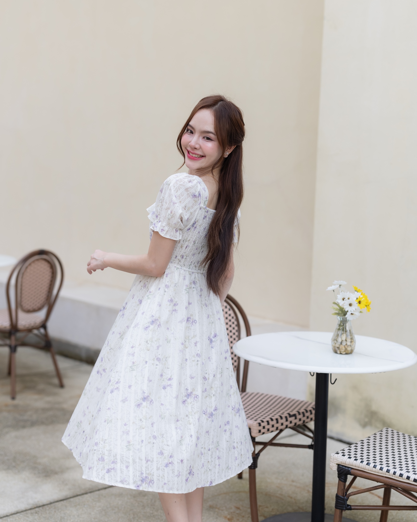 Florence Vintage Dress : ลายดอกไม้สีม่วง