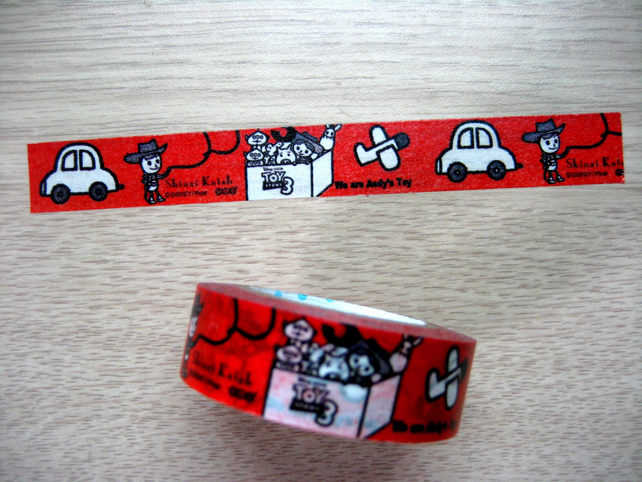Masking Tape เทปตกแต่งจากญี่ปุ่น ลาย Shinzi Katoh x Toy Story 3 สีแดง ขนาด 1.5 ซม. x 10 ม.