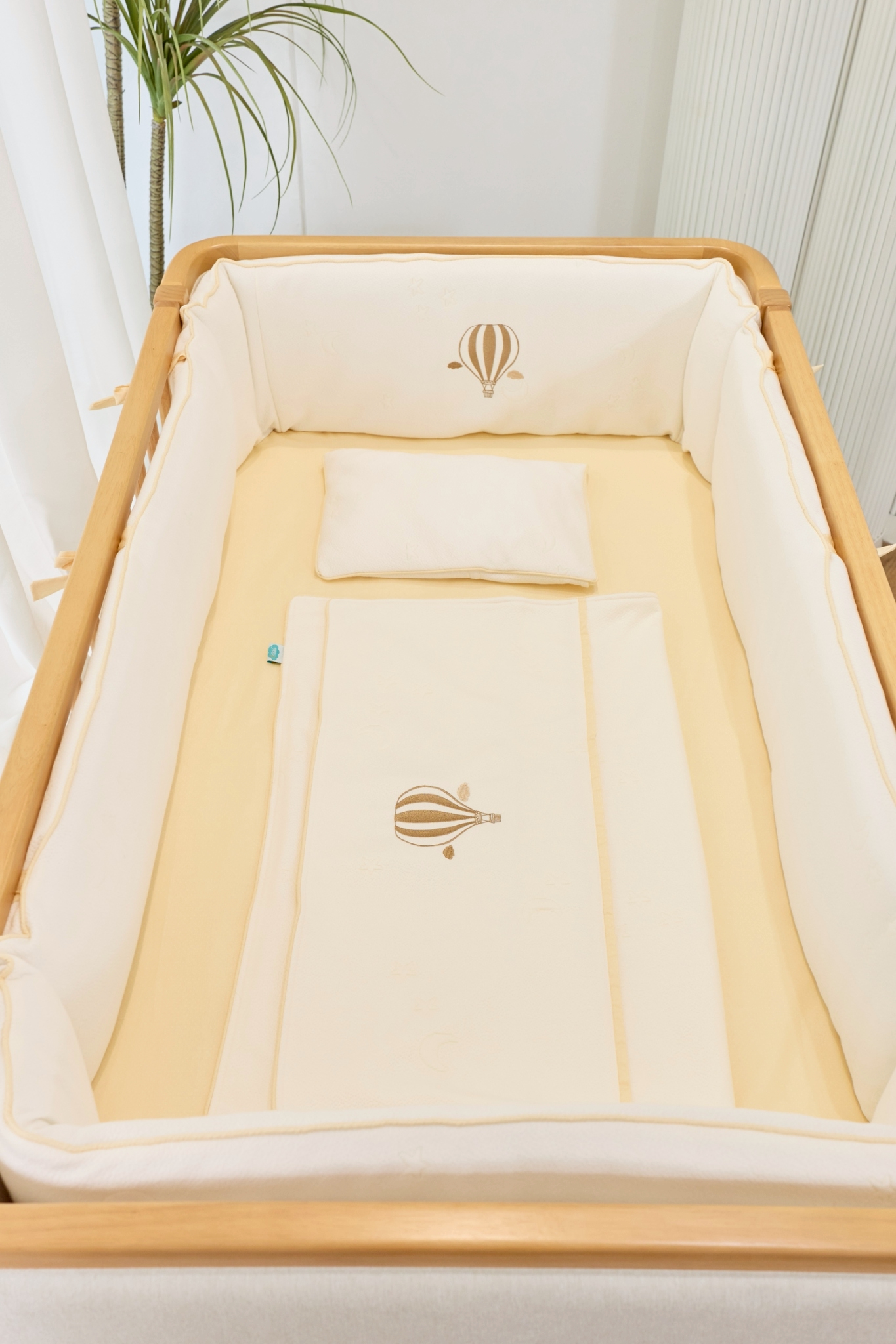 Idawin ชุดเครื่องนอนผ้าใยไผ่ Bedding Set รุ่น Royal 9 in 1 Balloon Cream