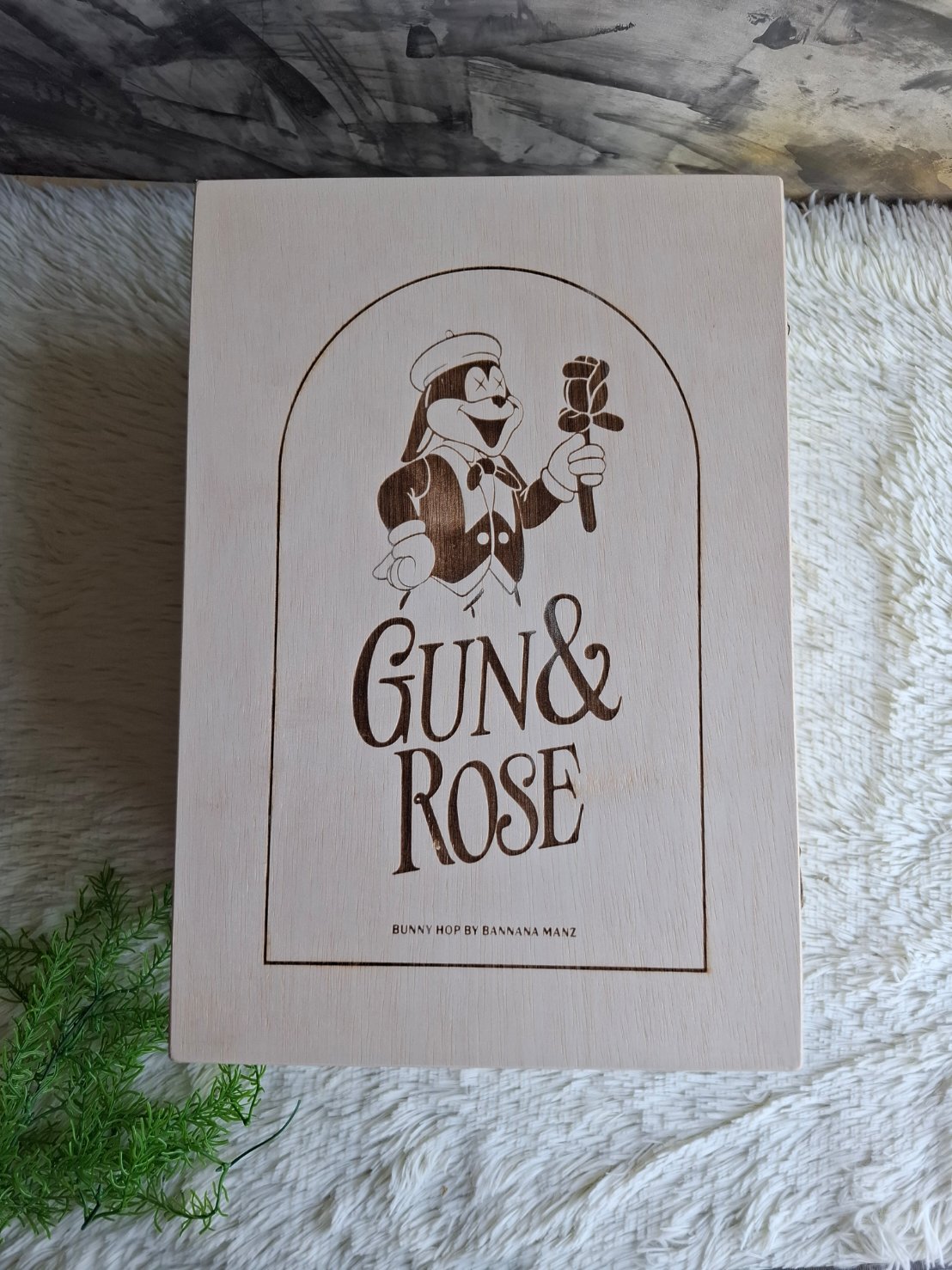 กล่องไม้สนฝาล็อค