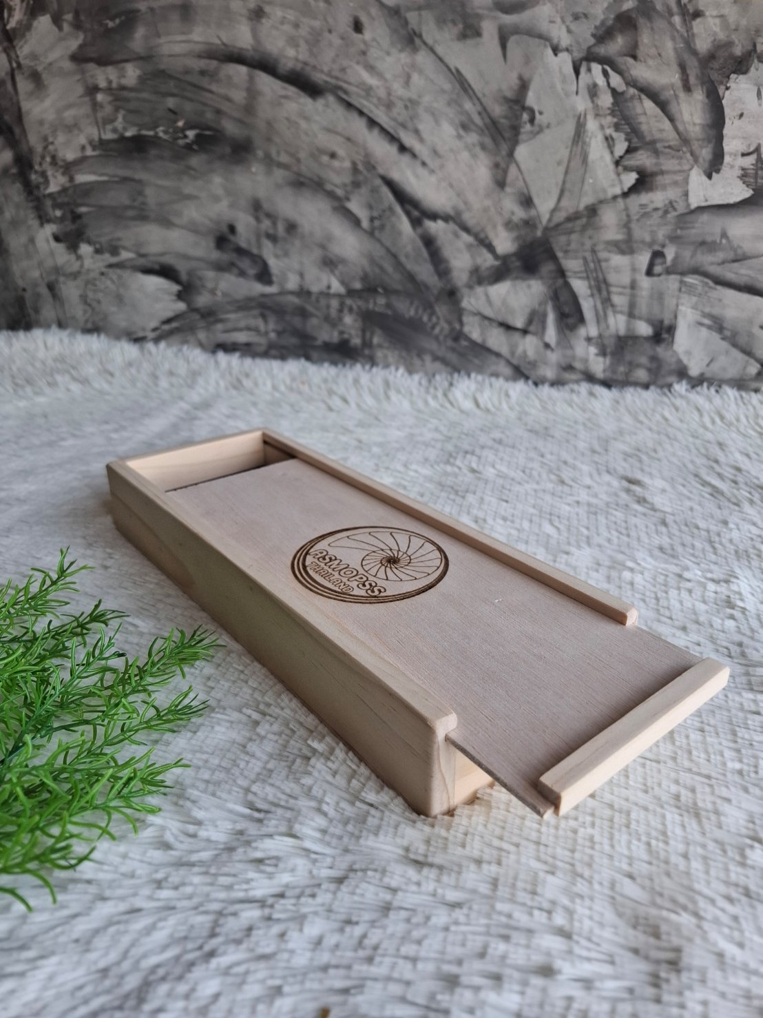 กล่องไม้ใส่เหรียญรางวัล