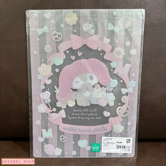 แผ่นรองเขียน Little Forest Fellow จาก Sanrio Japan เป็นพลาสติกแข็ง ขนาด 18 x 25 ซม.