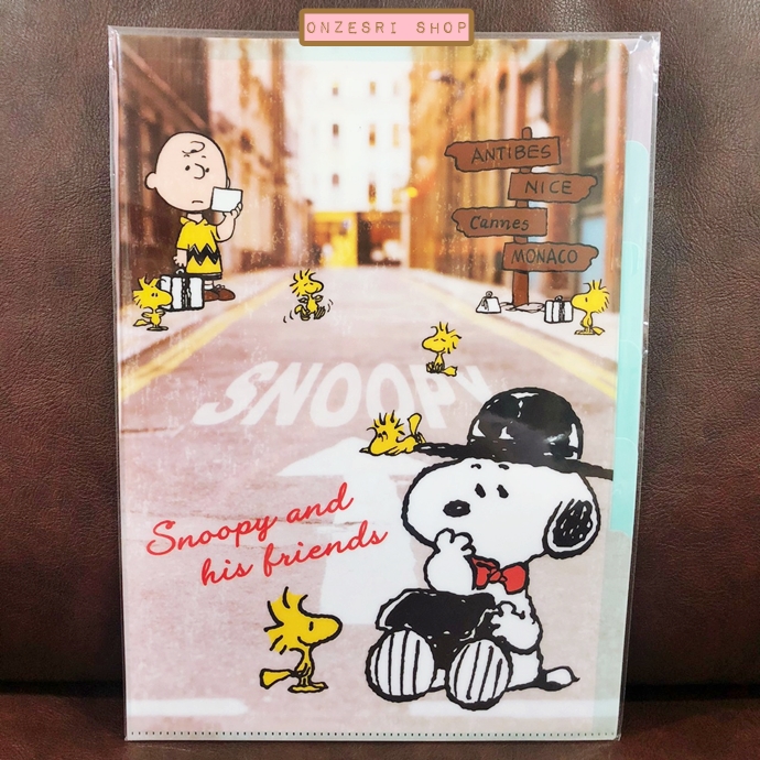 แฟ้ม A4 ลาย Peanuts - Snoopy and his Friends (Road) แยกใส่เอกสารได้ 5 ช่อง