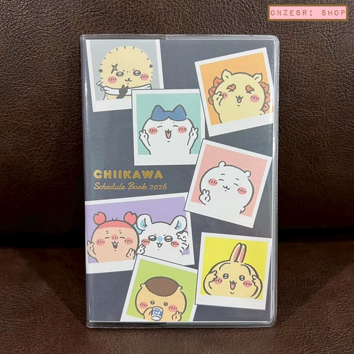 สมุด 2026 Schedule Book เล่มเล็ก B7 ลาย Chiikawa Photo สีน้ำเงิน ขนาด 8.9 x 13.4 ซม. (64 หน้า) มีให้จดตั้งแต่เดือน 10/2025 - 12/2026 เป็นปฎิทินแบบ monthly
