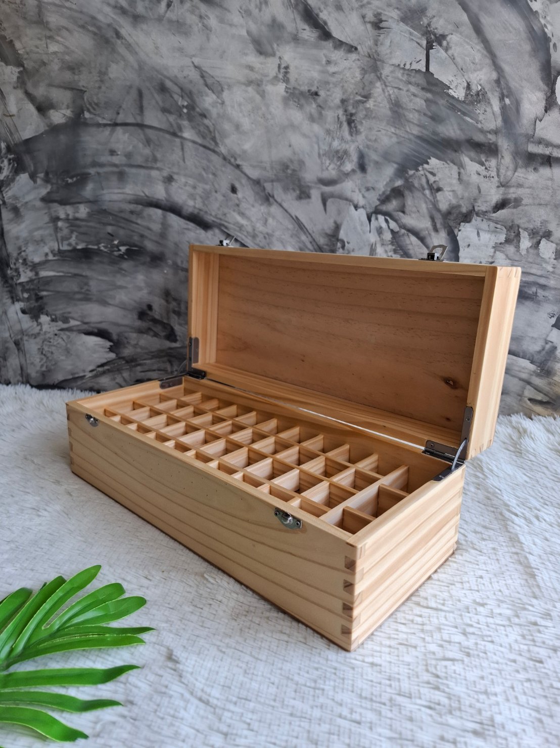 กล่องไม้ฝาล็อคแบ่งช่อง