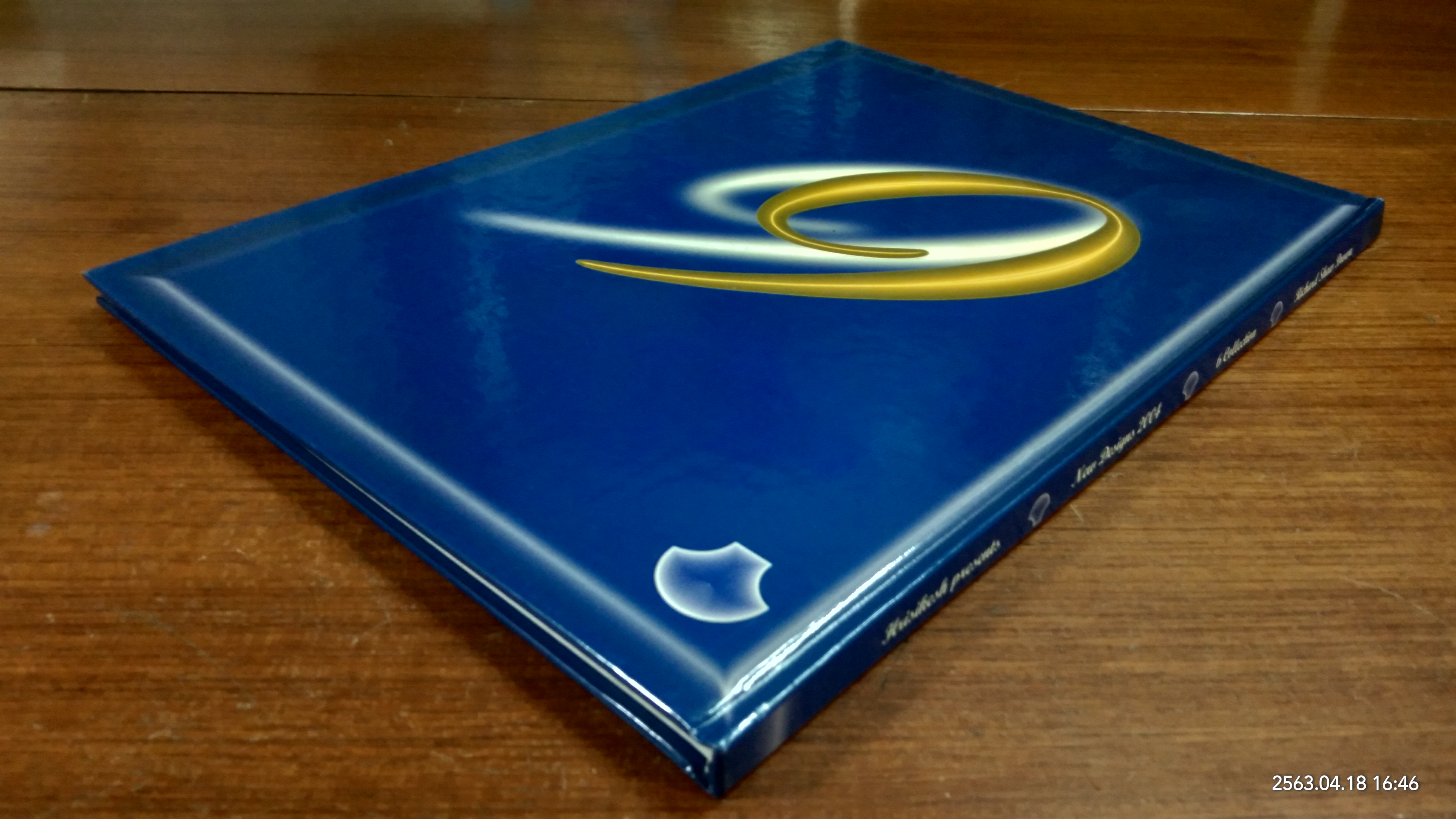 เครื่องประดับคู่บารมี Collection 2004