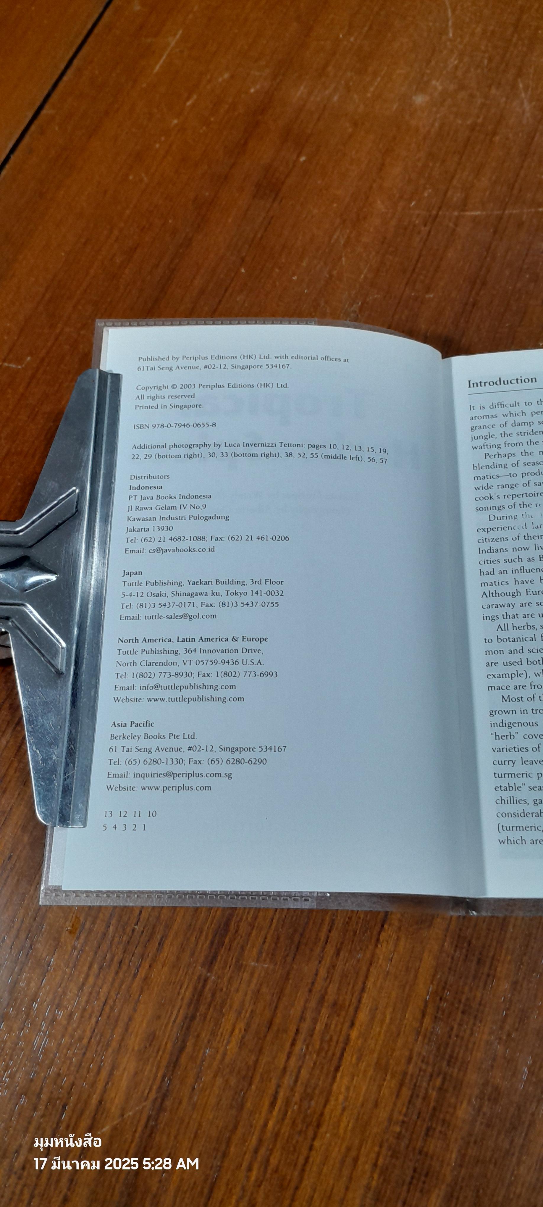 Handy Pocket Guide to Tropical Herbs & Spices