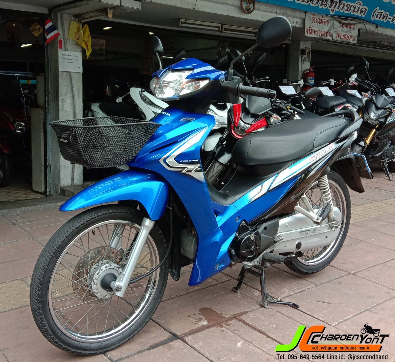 "กว่าจะหลุดมาสักคัน" HONDA WAVE110I ~สตาร์ทมือ~ จดทะเบียนปลายปี58 รถบ้านแท้มือเดียว เครื่องเดิมดีเลยไม่แกะ ชุดสีสวยเงาแว๊บทั้งคัน ล้อเดิมยางสภาพดี โช็คเดิมสวย