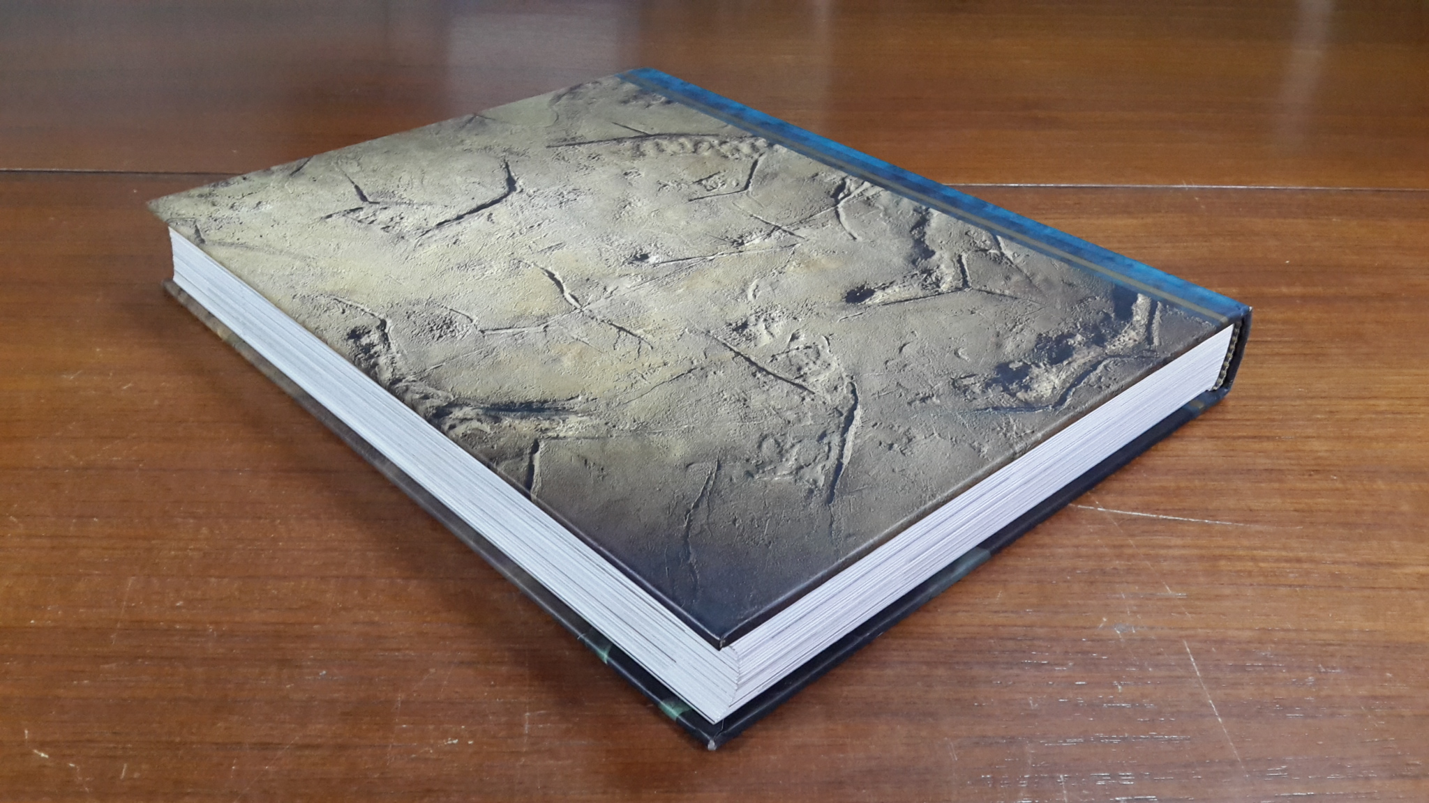 STRANGE WORLDS AMAZING PLACES