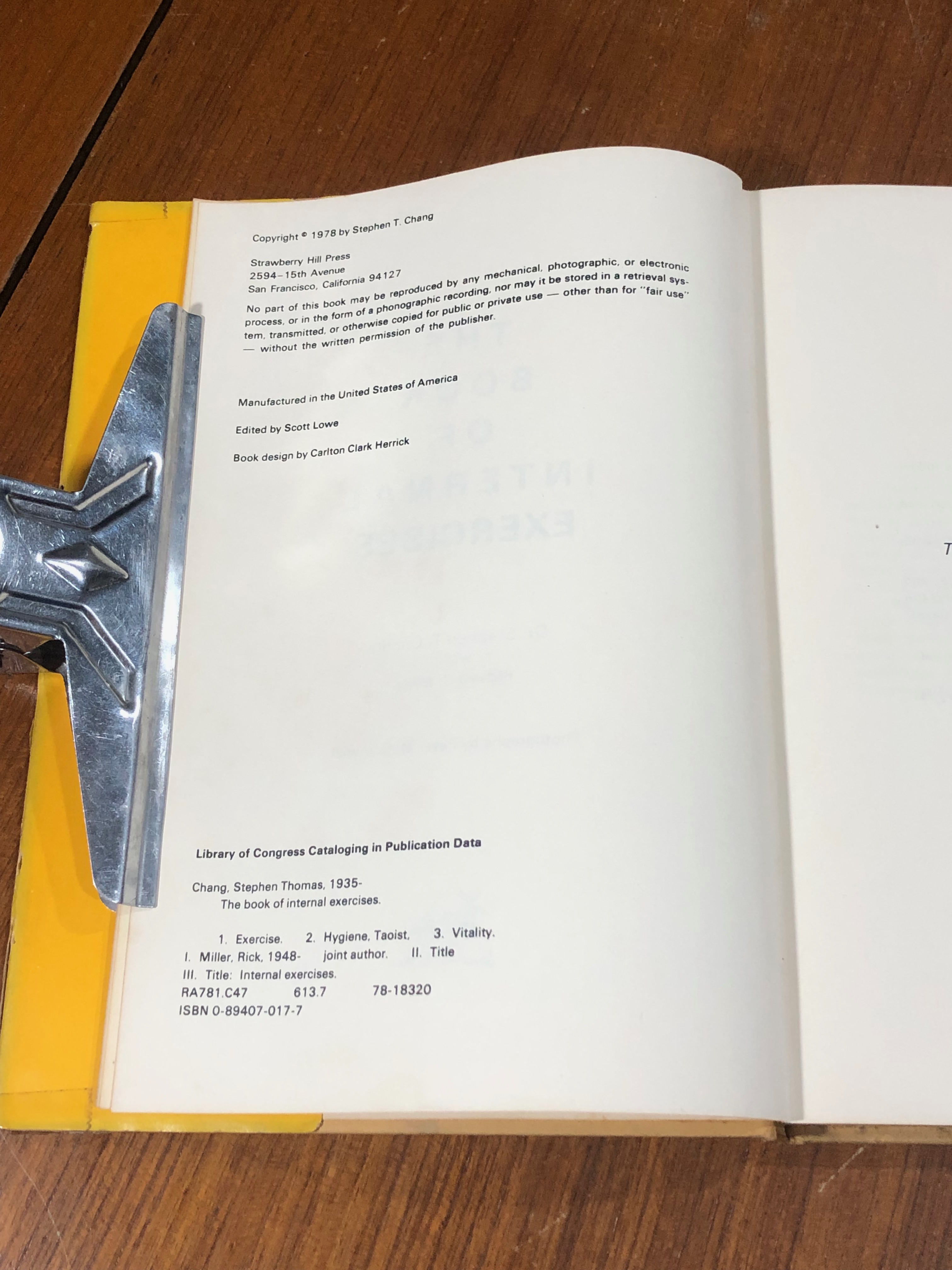 THE BOOK OF INTERNAL EXERCISES / Stephen T. Chang