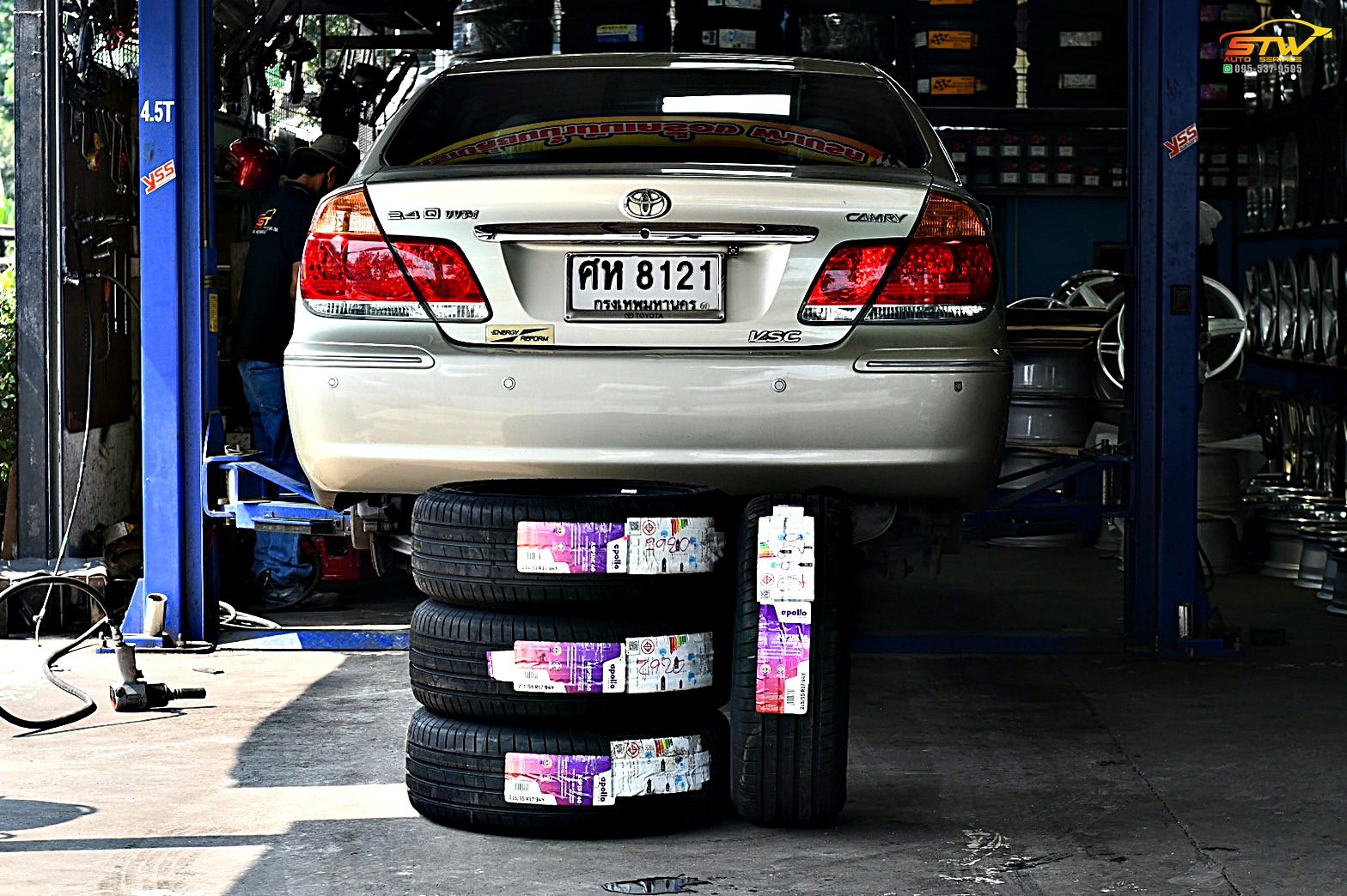 APOLLO Aspire 4G 215/55R17 94Y