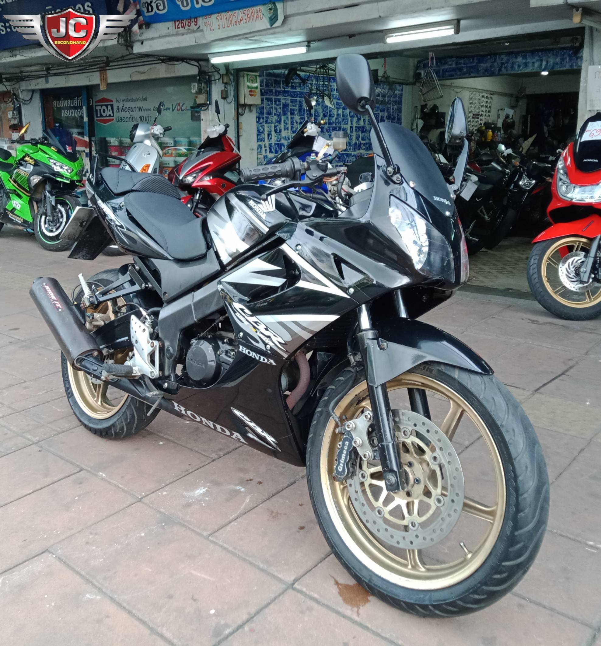 "เก่าแต่เก๋า" รถบ้านเทินร์มา HONDA CBR150~ตัวสุดท้ายของรุ่น~ จดทะเบียนปลายปี52 สภาพภายนอกมาเต็ม แต่เครื่องไม่แกะ ทั้งเงียบทั้งแน่น