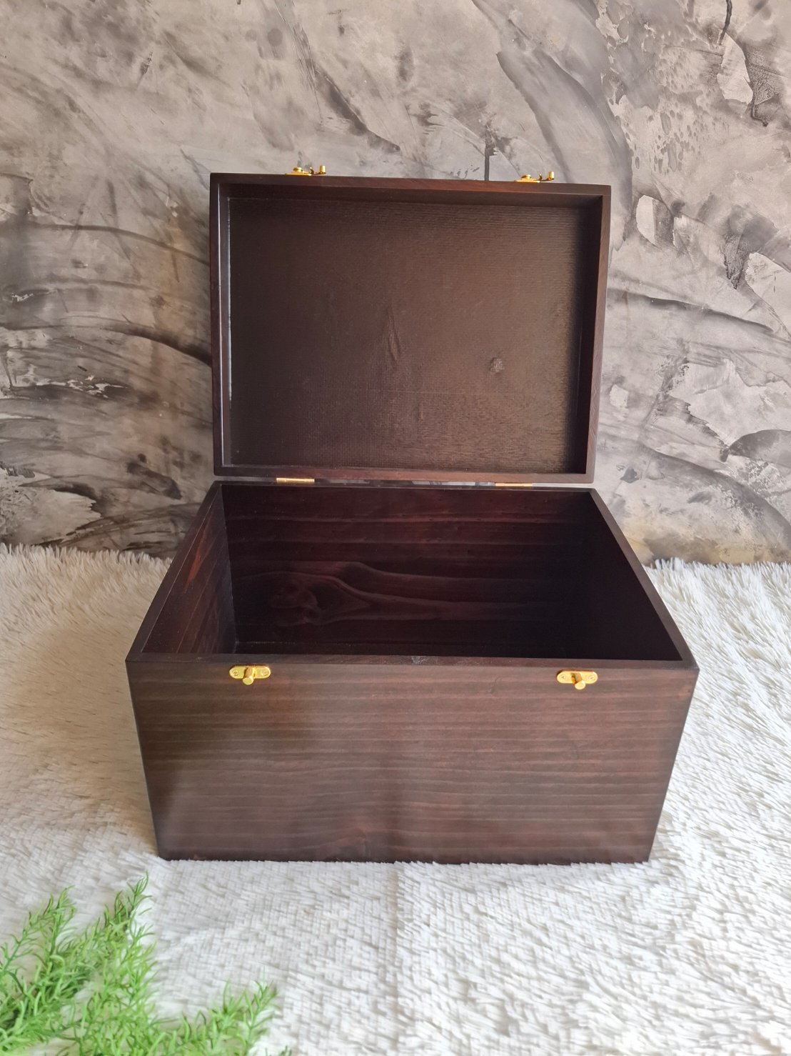 กล่องไม้สนฝาล็อค