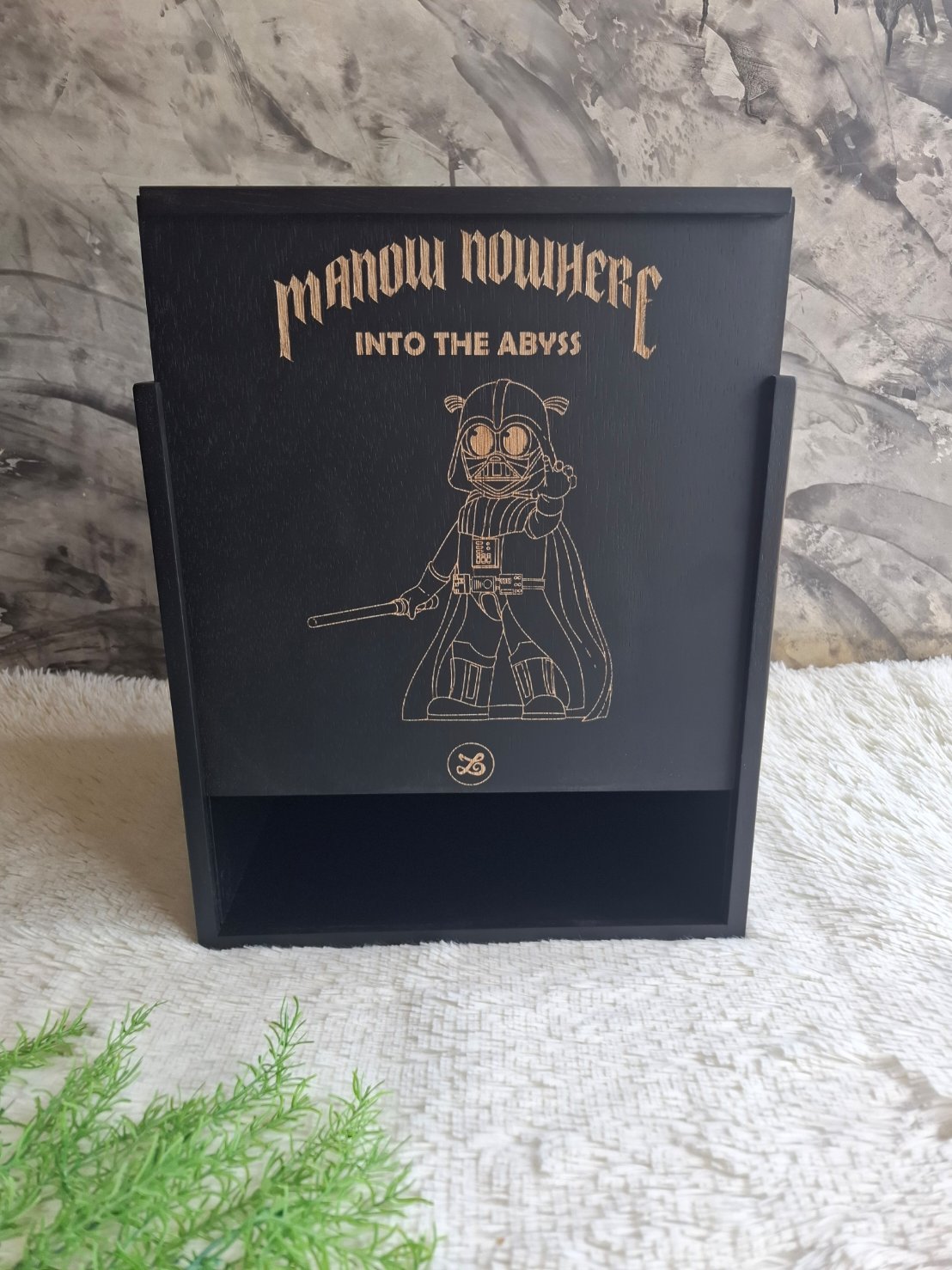 กล่องไม้ใส่โมเดล