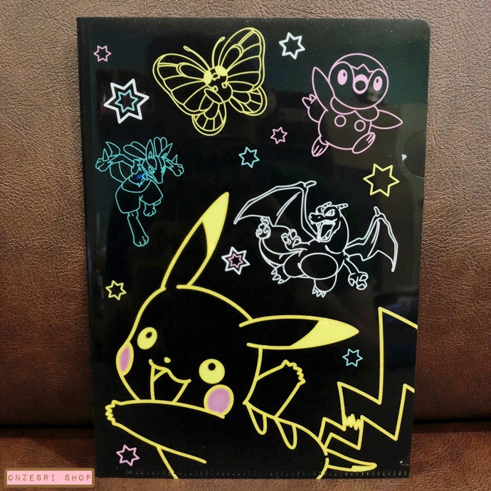 แฟ้มเล็กครึ่ง A4 ขนาด 14.5 x 20.5 ซม. Pocket Monster Mini Clear File ลายสีดำ มาพร้อมซองกระดาษใส่ลายเฉพาะ ไม่มีวางจำหน่ายทั่วไปนะคะ ต้องกดตู้ที่ญี่ปุ่นมาค่ะ