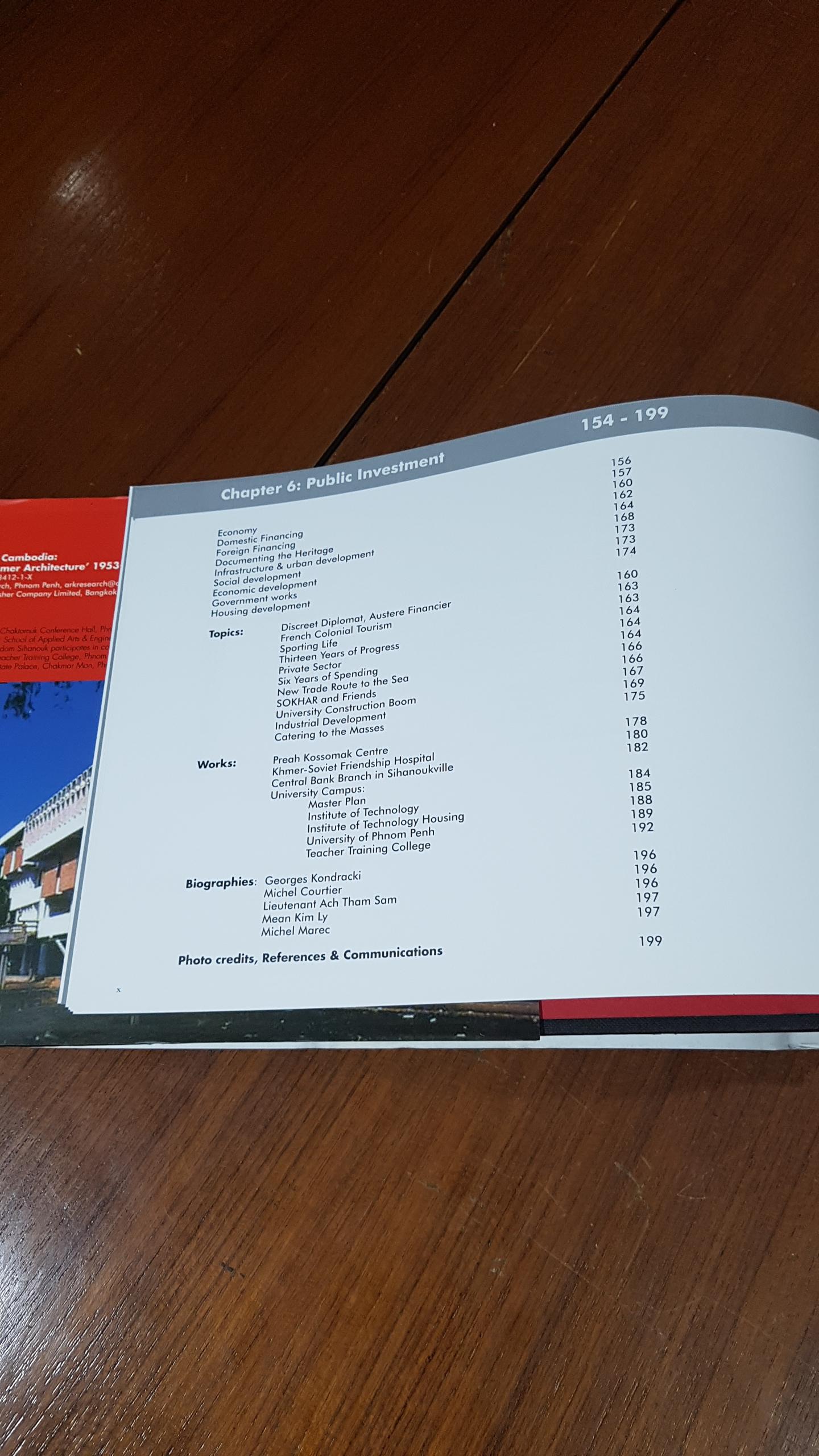 BUILDING CAMBODIA : 'NEW KHMER ARCHITECTURE' 1953 - 1970 / Helen Grant Ross, Darryl Leon Collins