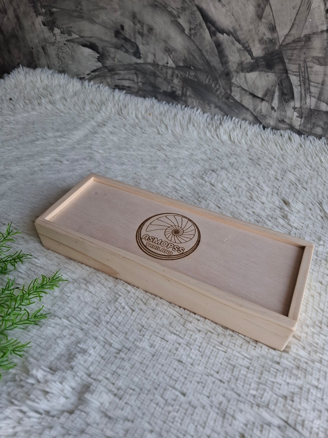 กล่องไม้ใส่เหรียญรางวัล