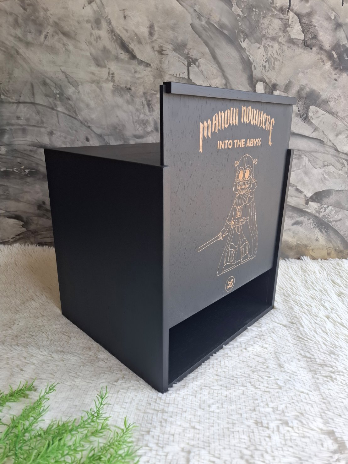 กล่องไม้ใส่โมเดล