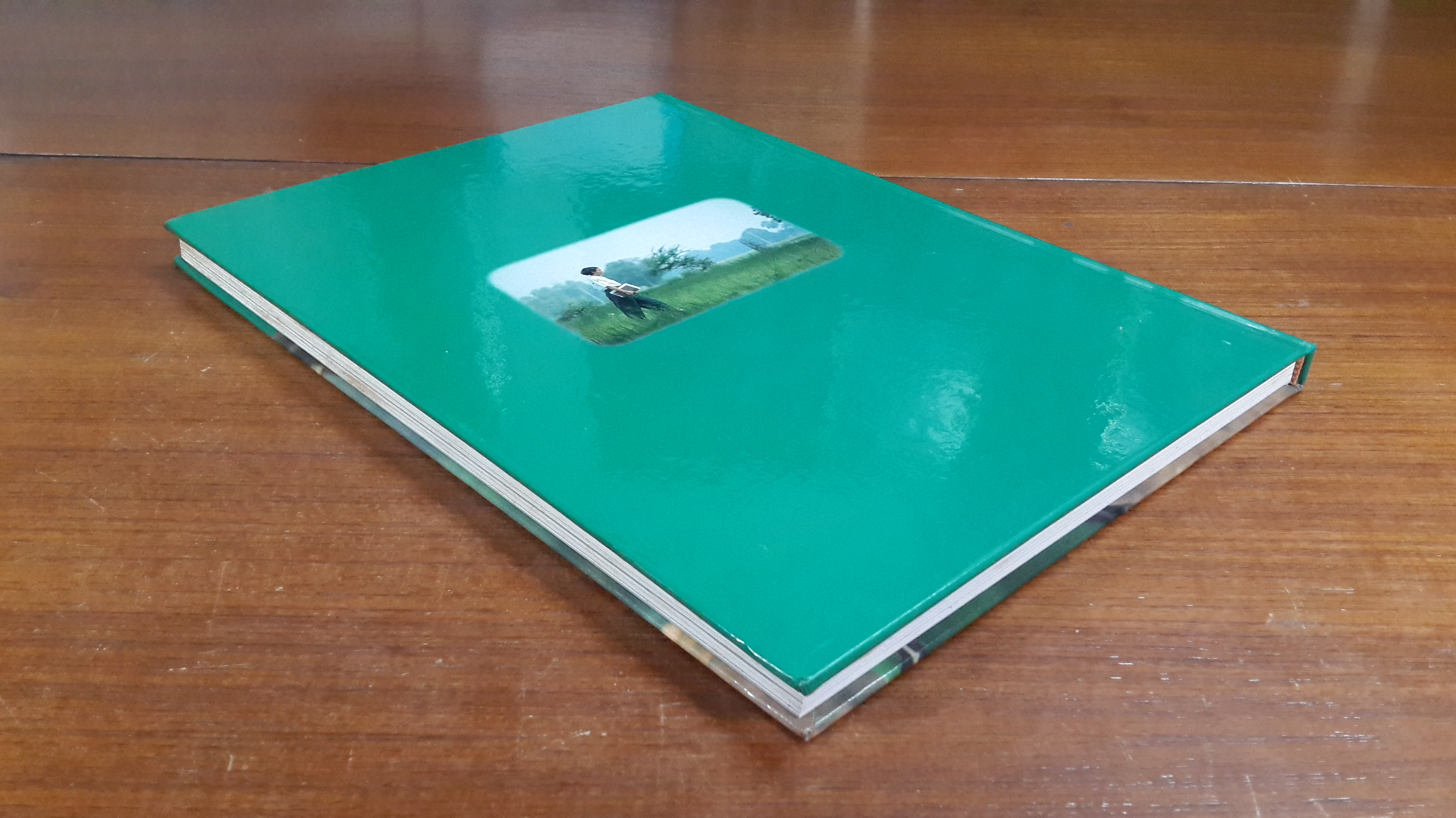 ประมวลภาพพระราชกรณียกิจสมเด็จพระเทพรัตนราชสุดาฯ สยามบรมราชกุมารี (ปกแข็ง-พร้อมกล่องอ่อน)