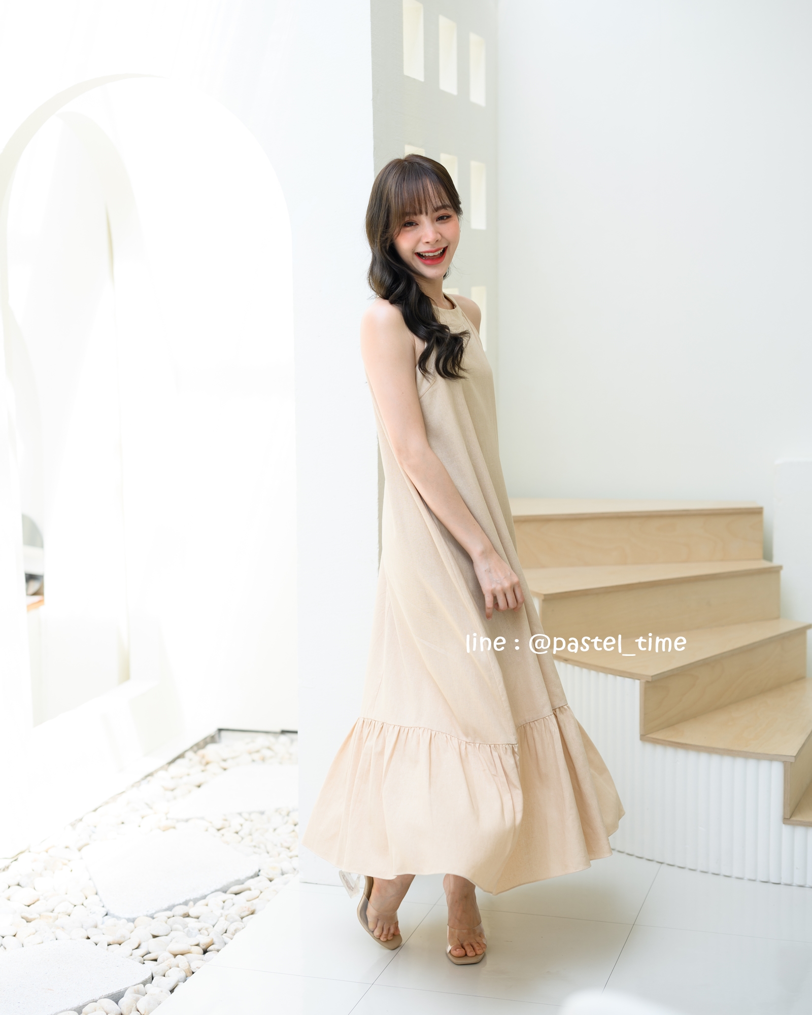 Clio Vest Linen Maxi dress - สีเบจ