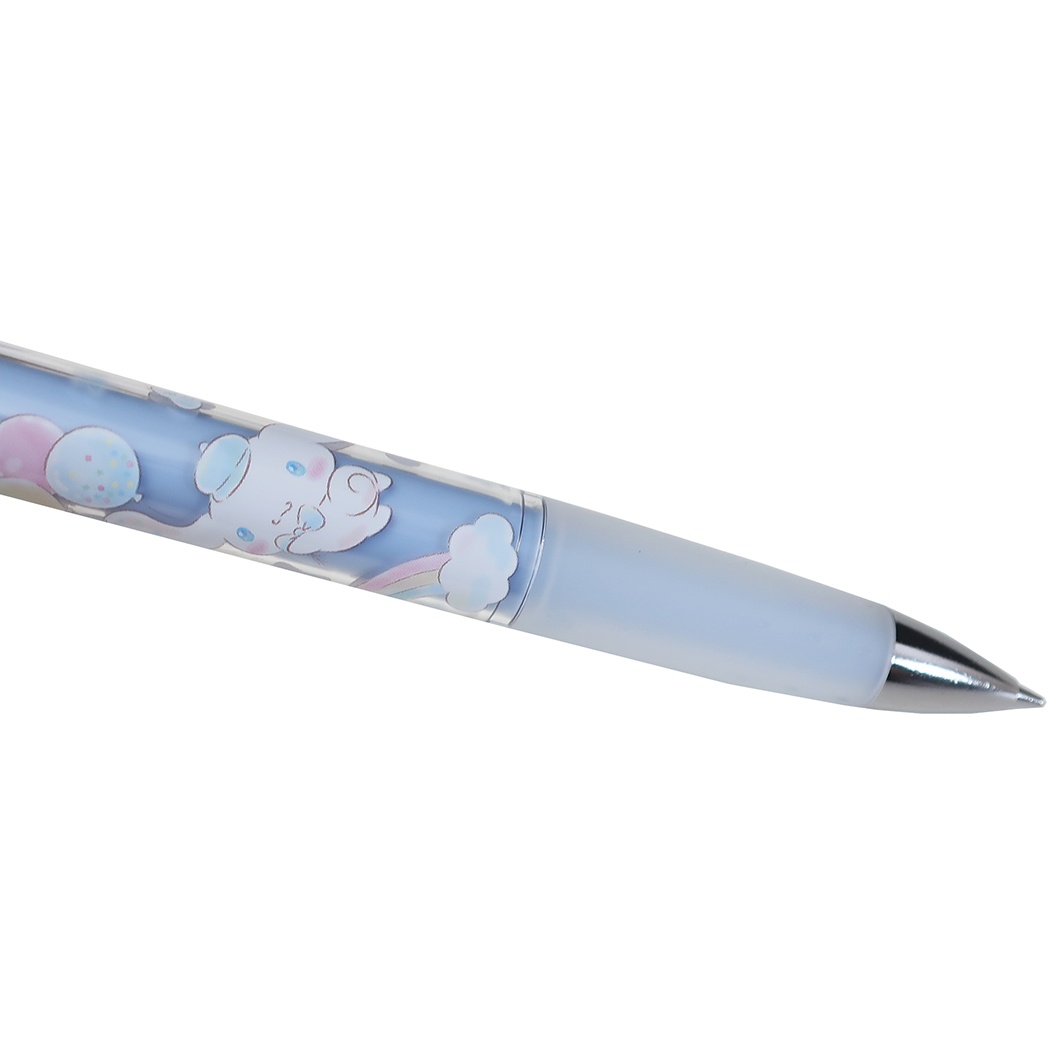 ดินสอกด Pilot Opt. ลาย Cinnamoroll สีฟ้า สะดวกตรงการเขย่าไส้ได้แทนการกด (คล้าย Dr.Grip) หากกำลังเขียนอยู่แล้วไส้จะหมด เขย่าไส้ก็ออกมาแล้วค่ะ ตรงคลิปที่หนีบเป็นแบบกด หนีบได้แน่น ไม่หลุดง่าย