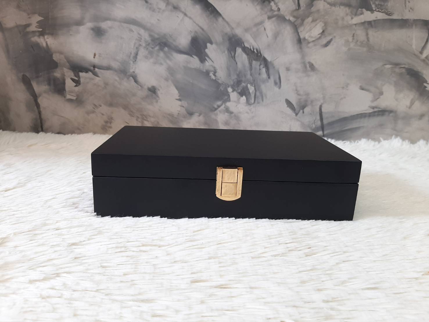 กล่องไม้ฝาล็อค