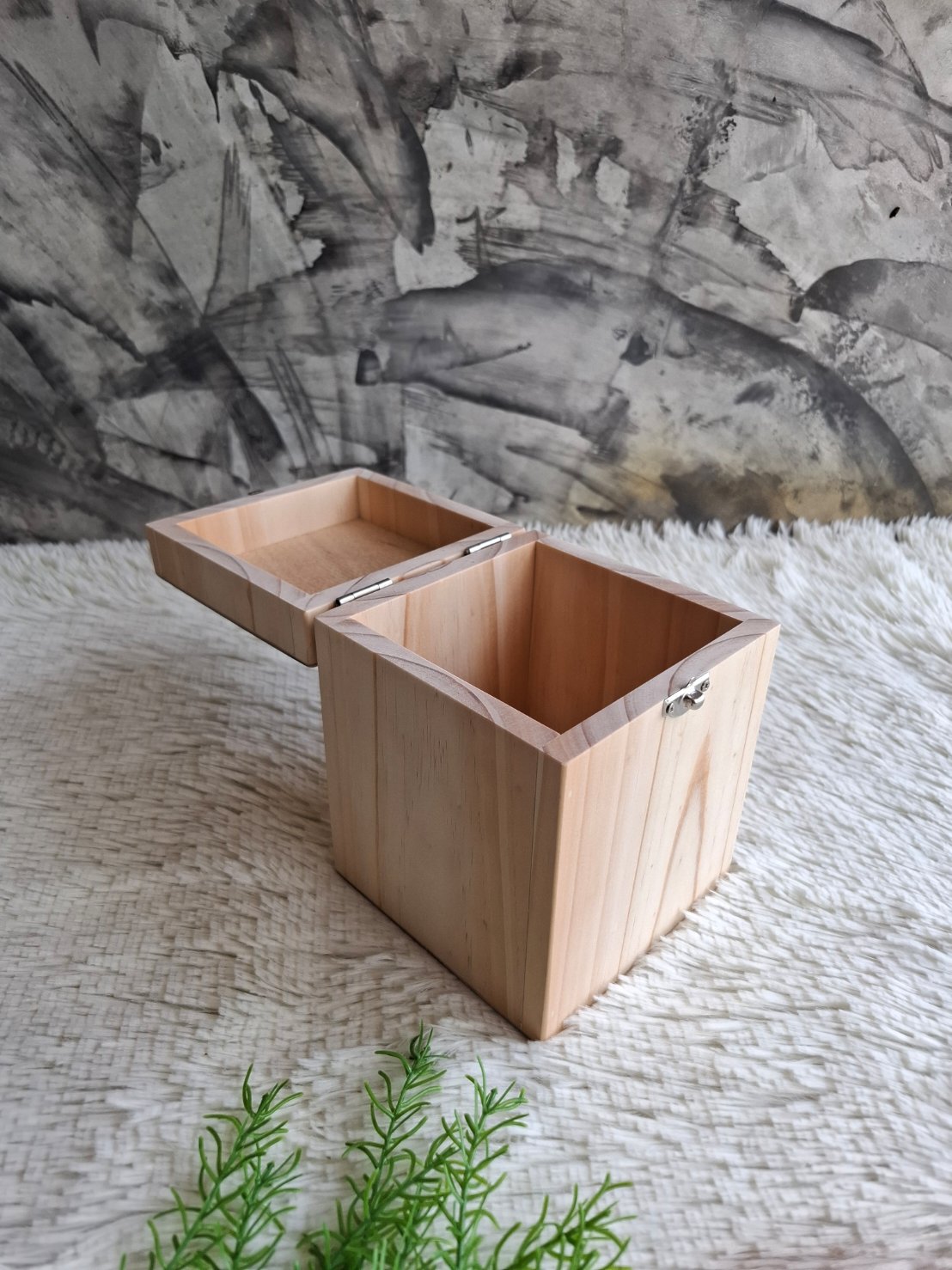 กล่องไม้สนรุปแบบฝาล็อค