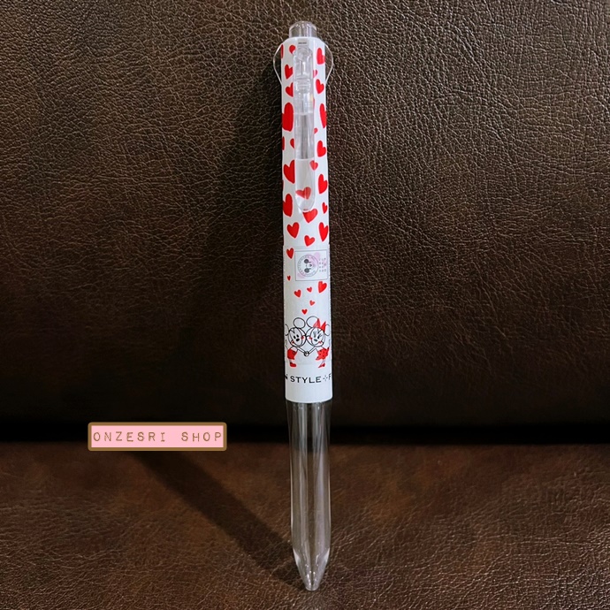 ปลอกปากกา Uni Style Fit ใส่หมึกได้ 4 ไส้ ลาย Mickey & Minnie หัวใจ สีขาวแดง