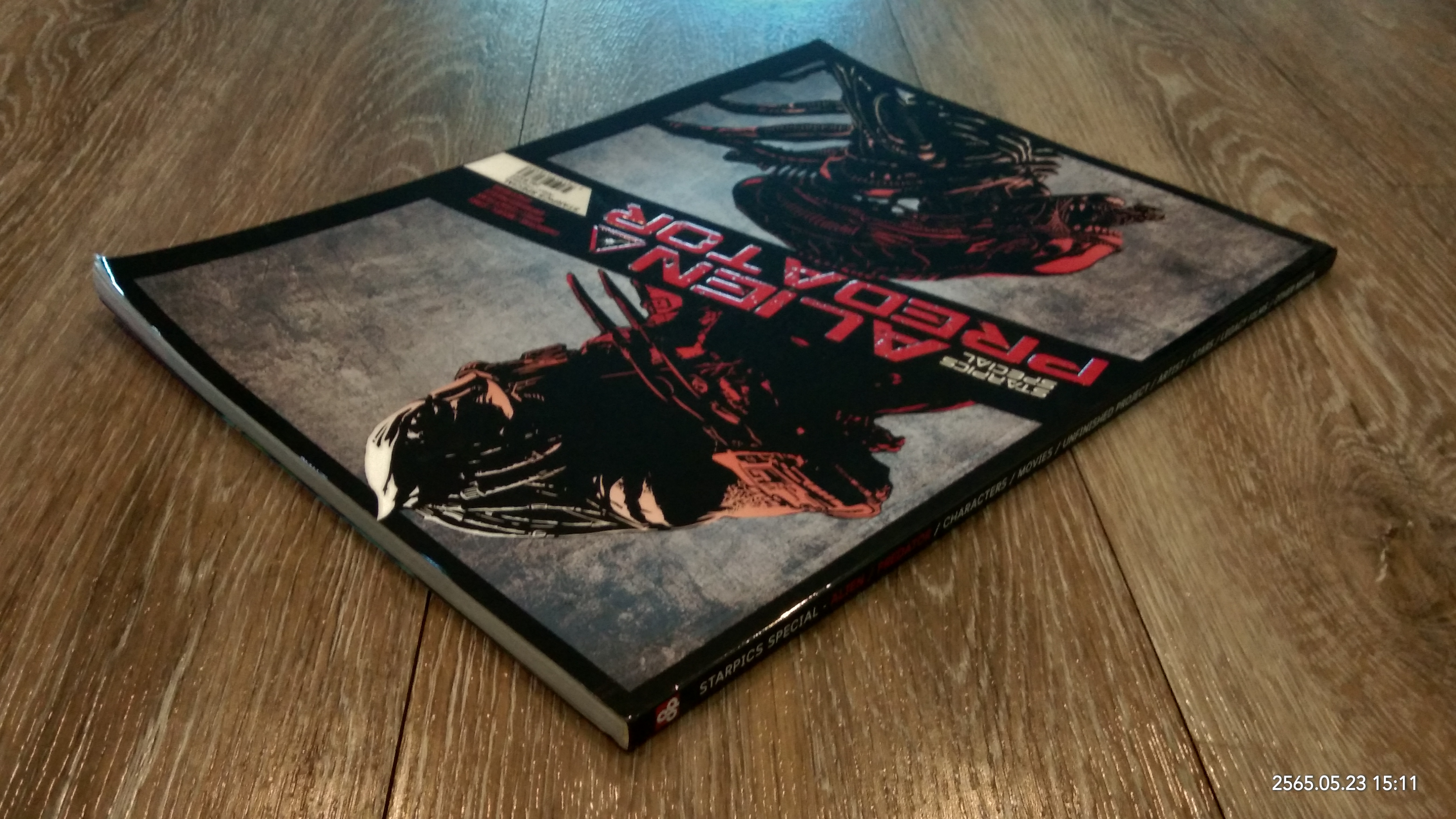 STARPICS SPECIAL : ALIEN / PREDATOR