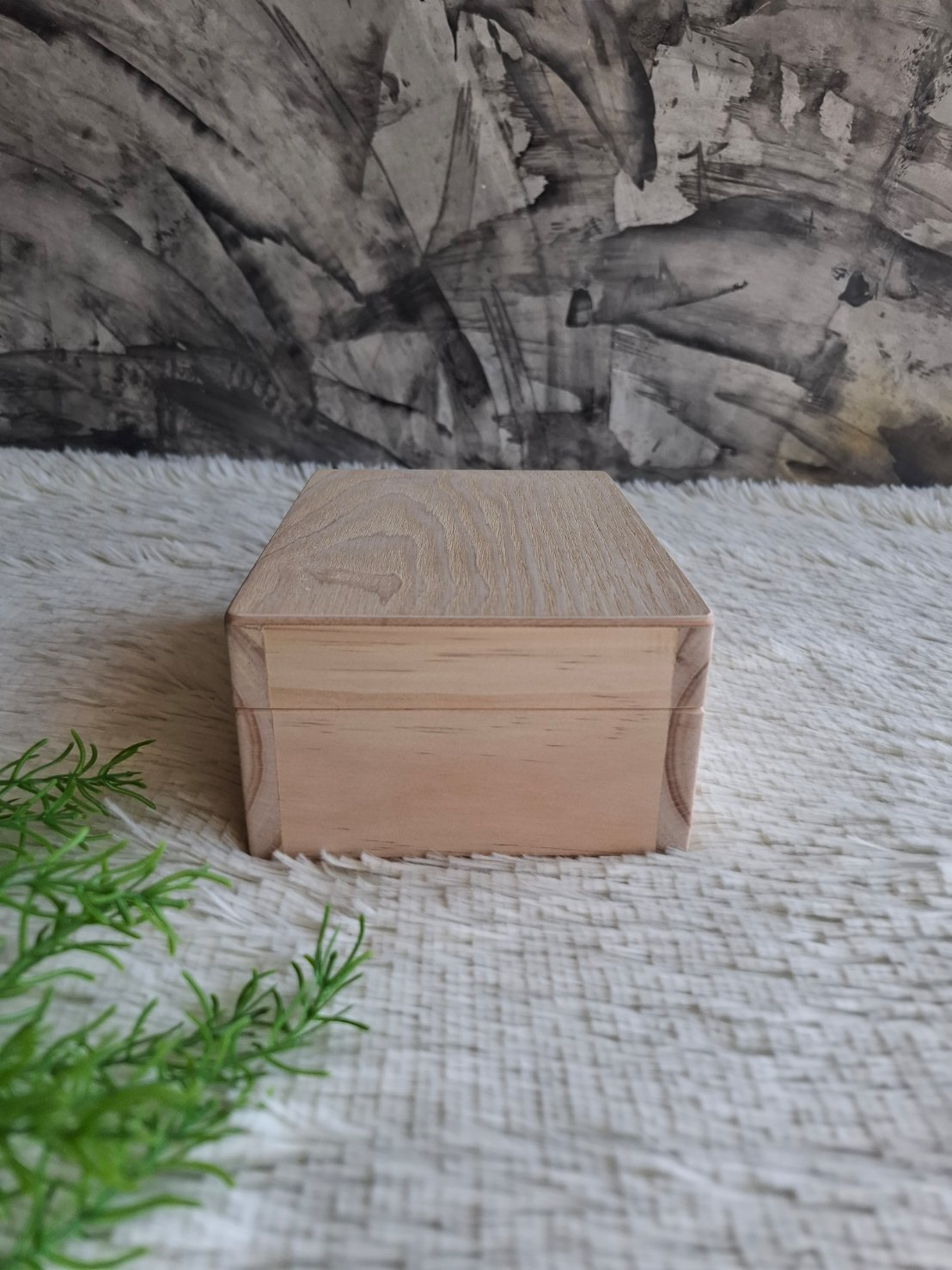 กล่องไม้สนฝาครอบ