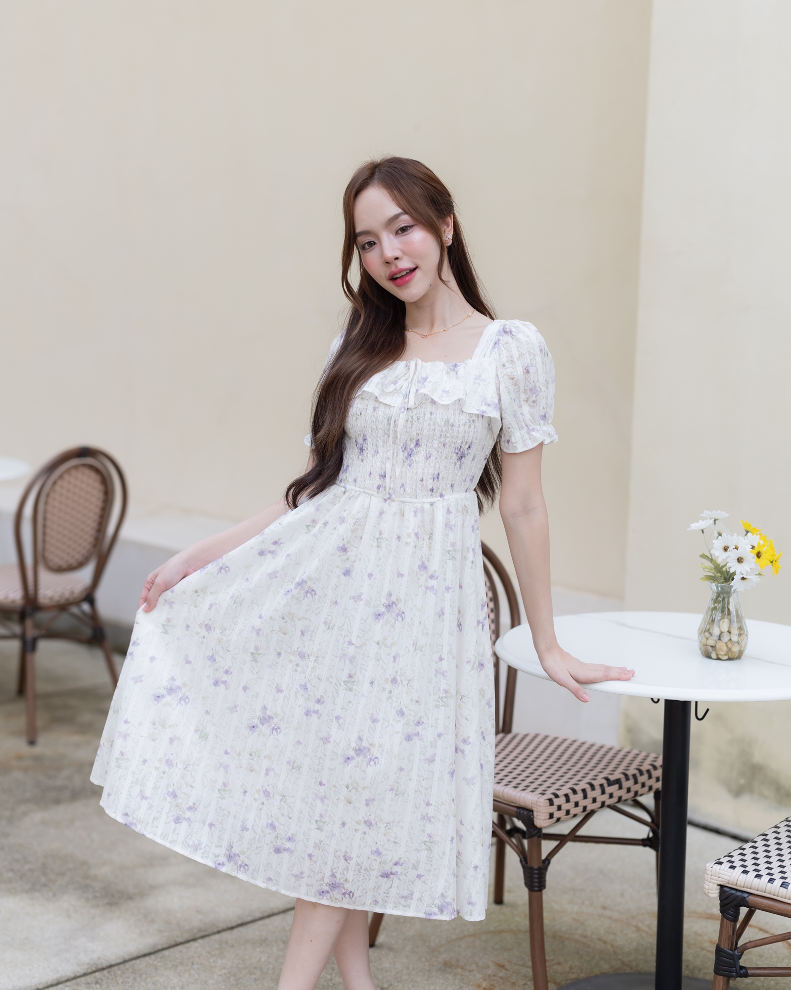 Florence Vintage Dress : ลายดอกไม้สีม่วง