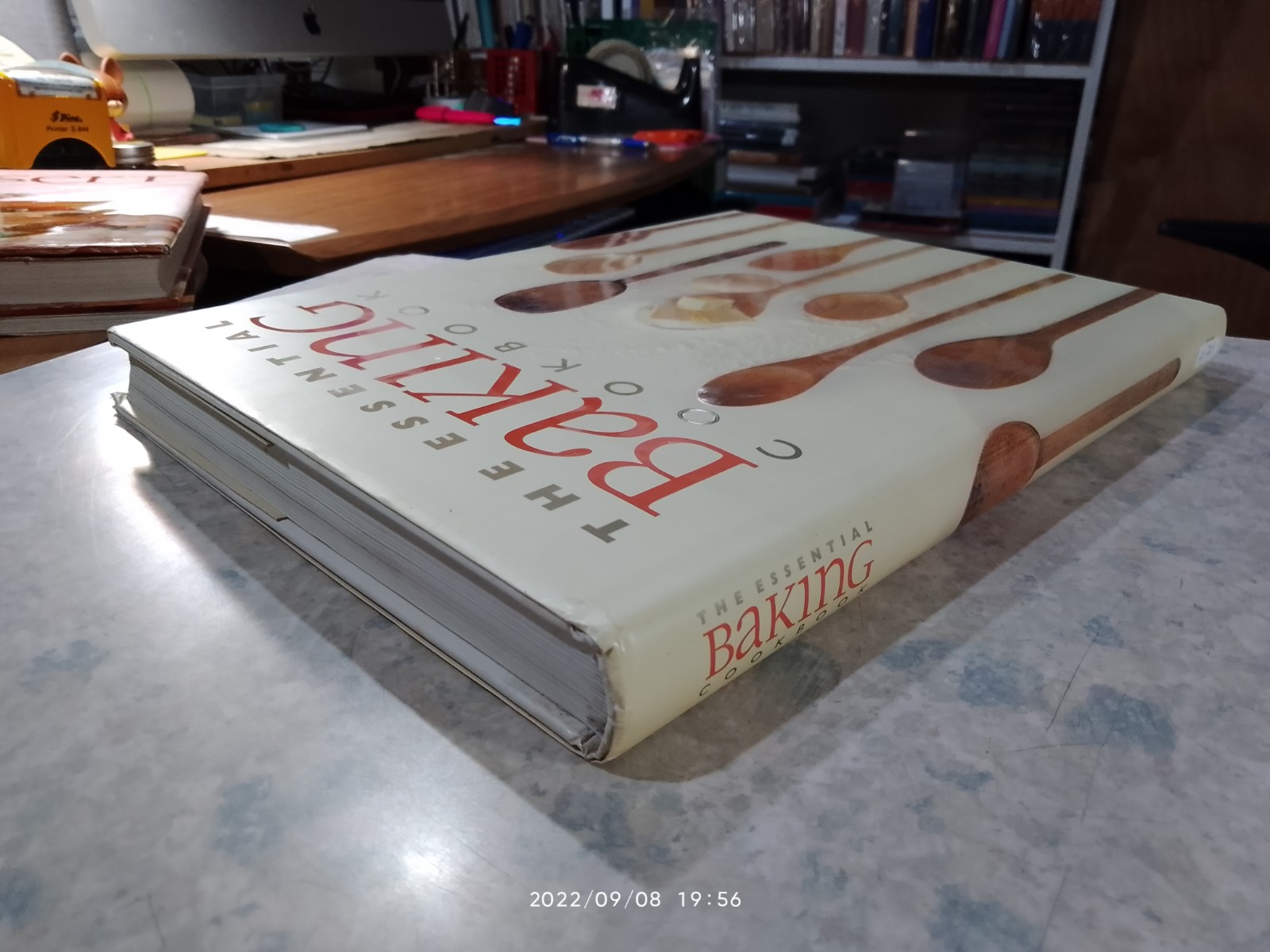 THE ESSENTIAL BAKING COOKBOOK