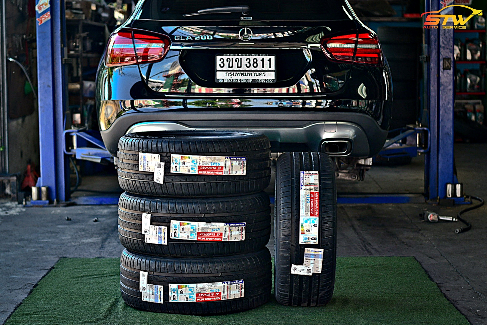 ยาง MICHELIN PILOT SPORT 4 SUV ZP *Runflat 235/50R18 97V ติดตั้งใส่ Mercedes Benz GLA200