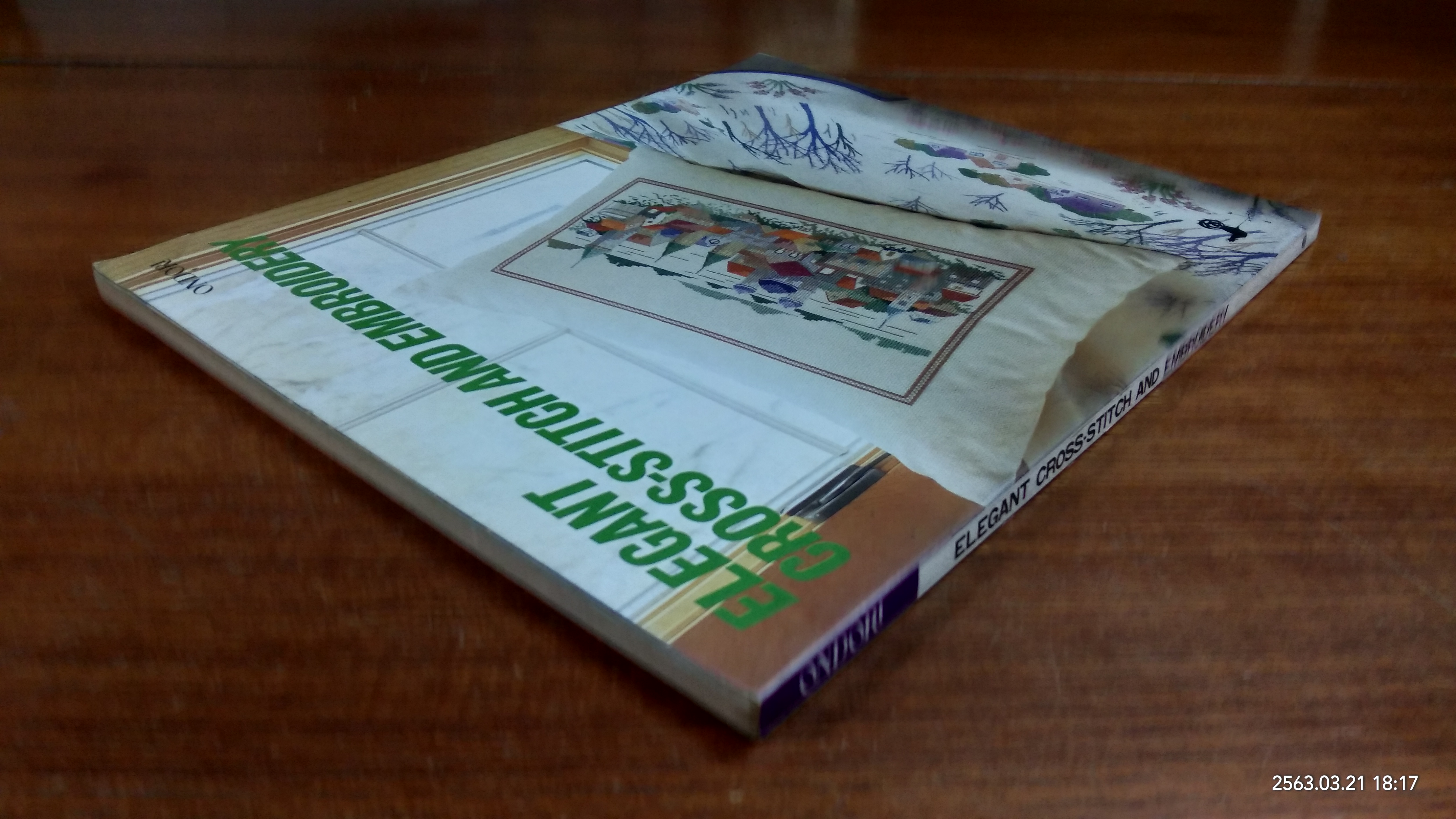 ELEGANT CROSS-STITCH AND EMBROIDERY