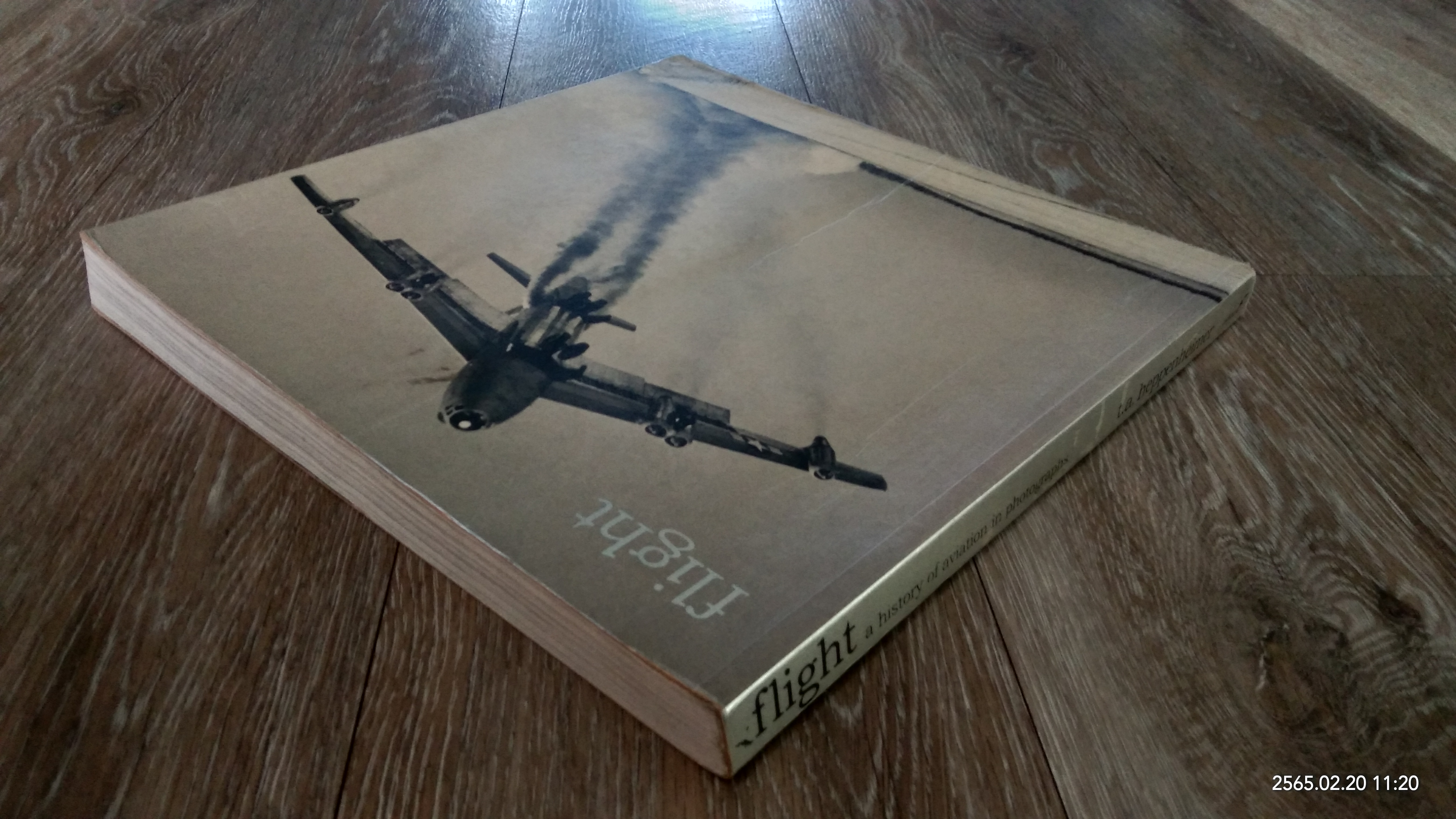 Flight : A History of Aviation in Photographs