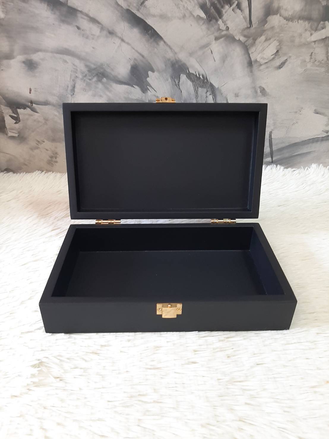 กล่องไม้ฝาล็อค