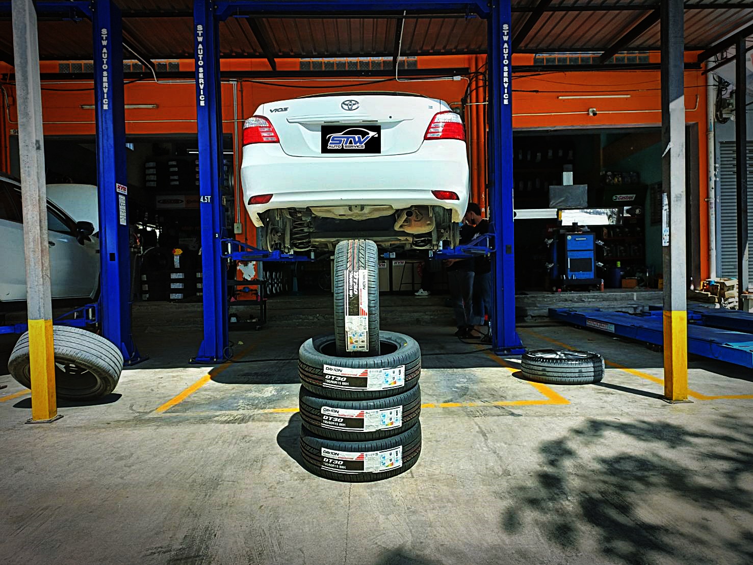 TOYOTA VIOS เปลี่ยนยางใหม่ DAYTON DT30 195/60R15 88H