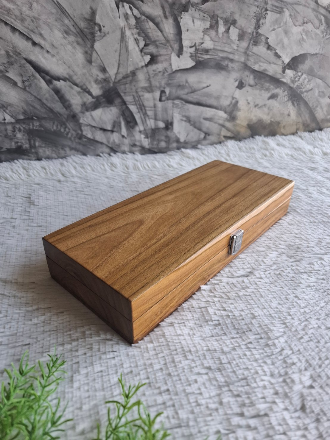 กล่องไม้สักฝาล็อค