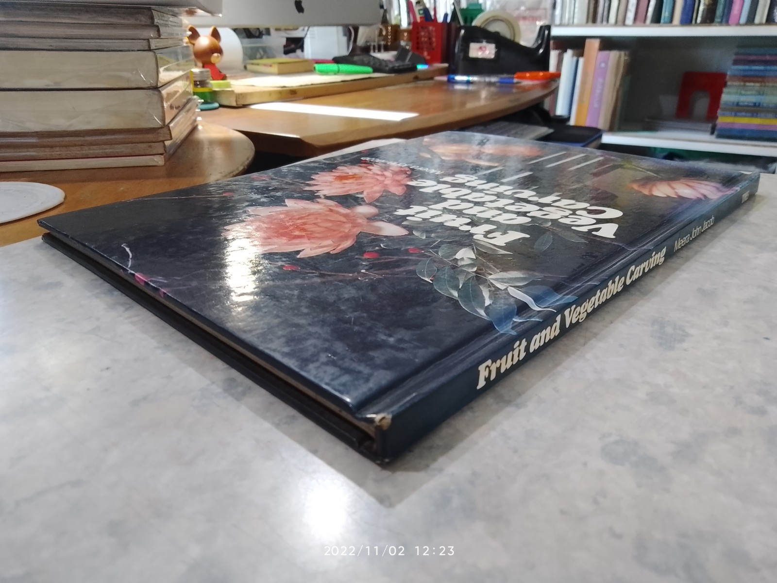 Fruit and Vegetable Caruing / Meera John Jacob